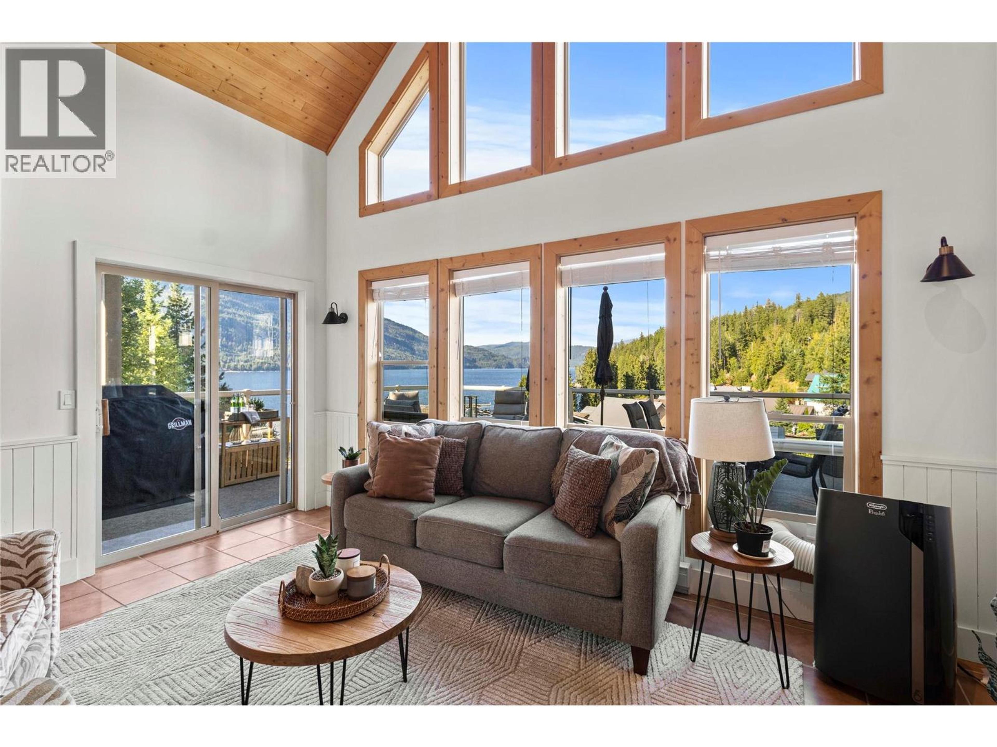 #67 6421 EAGLE BAY ROAD - 6