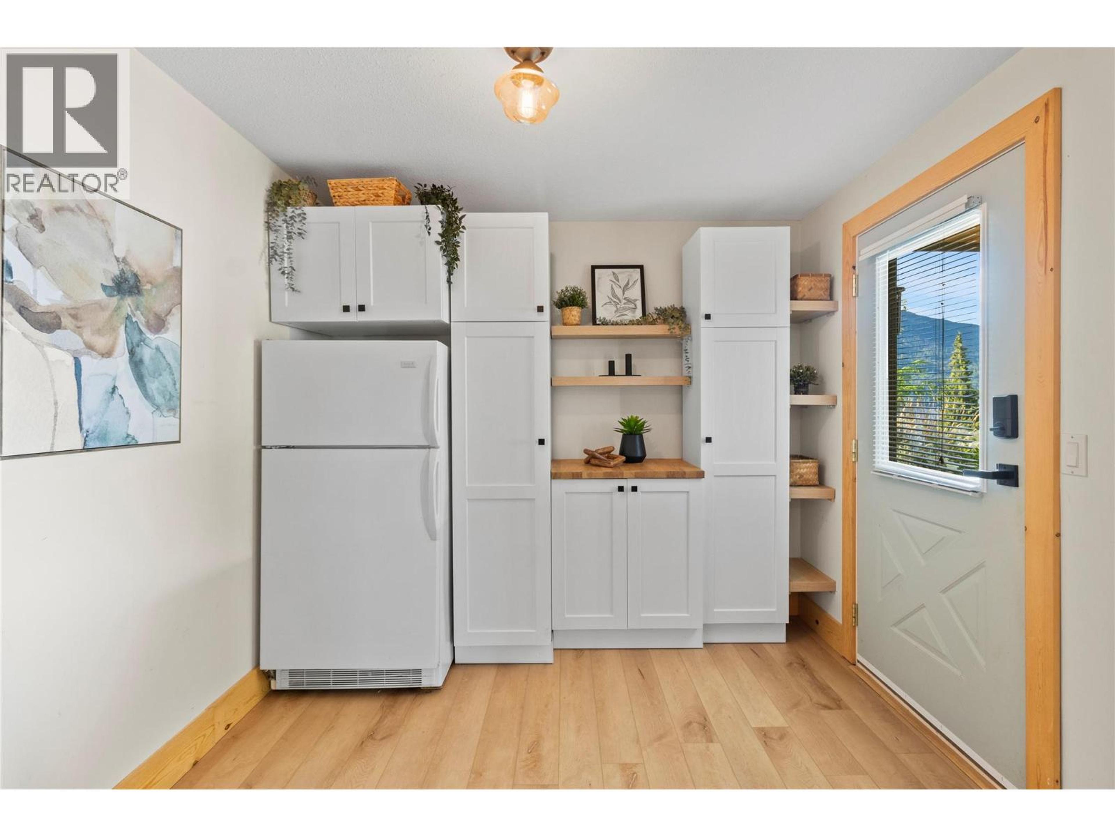 #67 6421 EAGLE BAY ROAD - 33