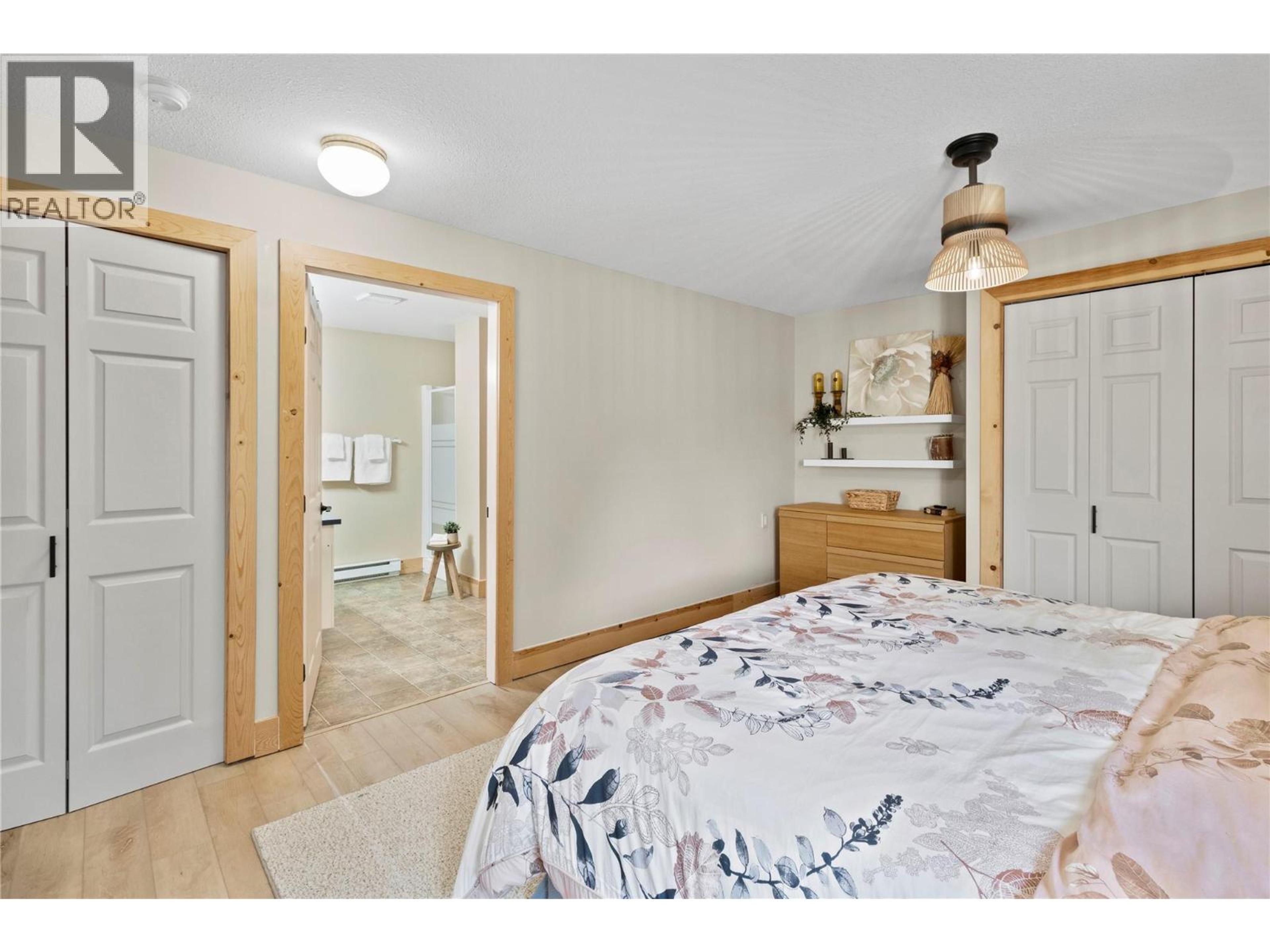 #67 6421 EAGLE BAY ROAD - 36