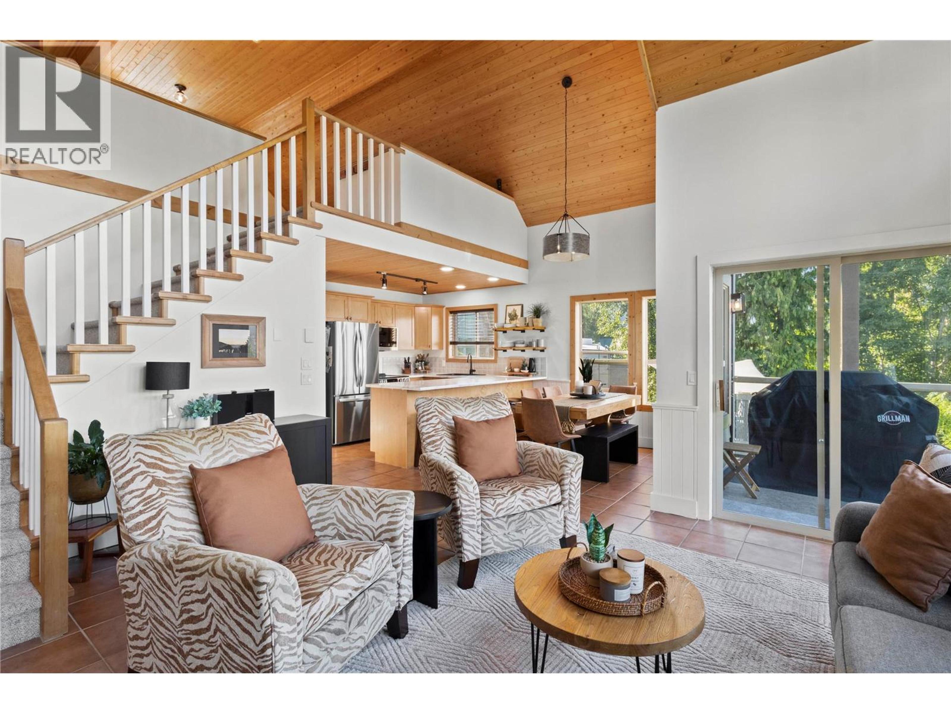 #67 6421 EAGLE BAY ROAD - 11