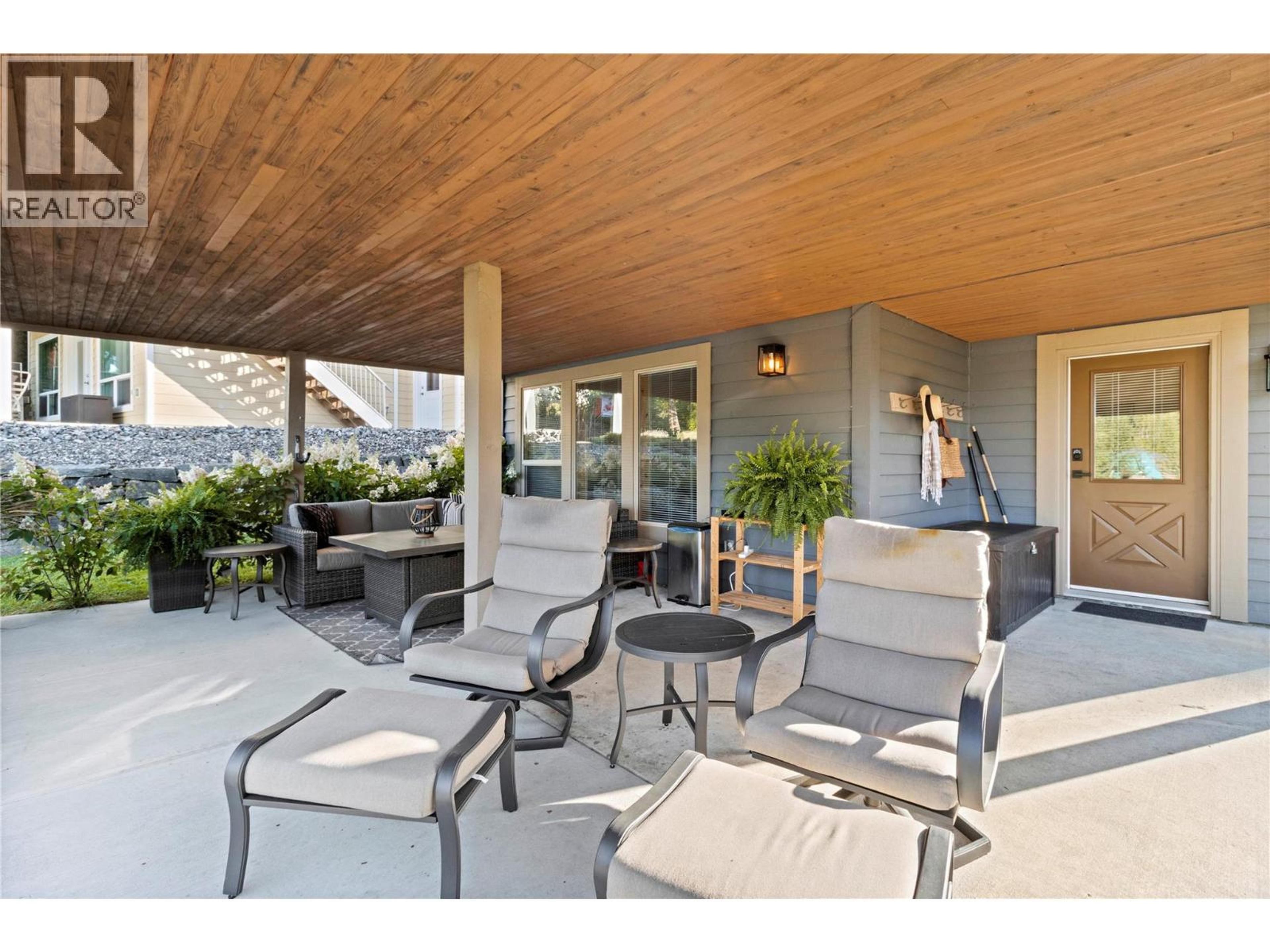 #67 6421 EAGLE BAY ROAD - 43