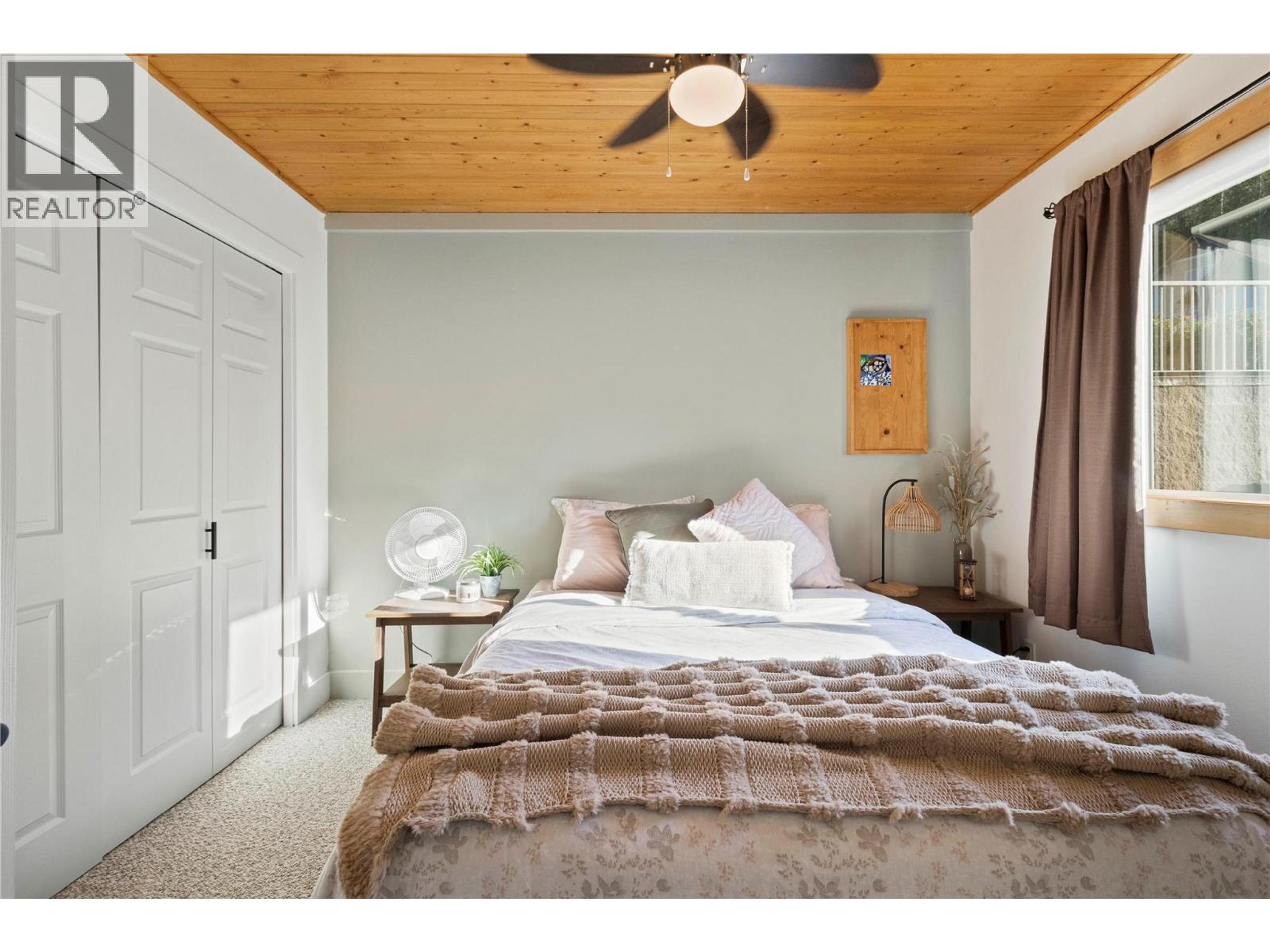 #67 6421 EAGLE BAY ROAD - 20