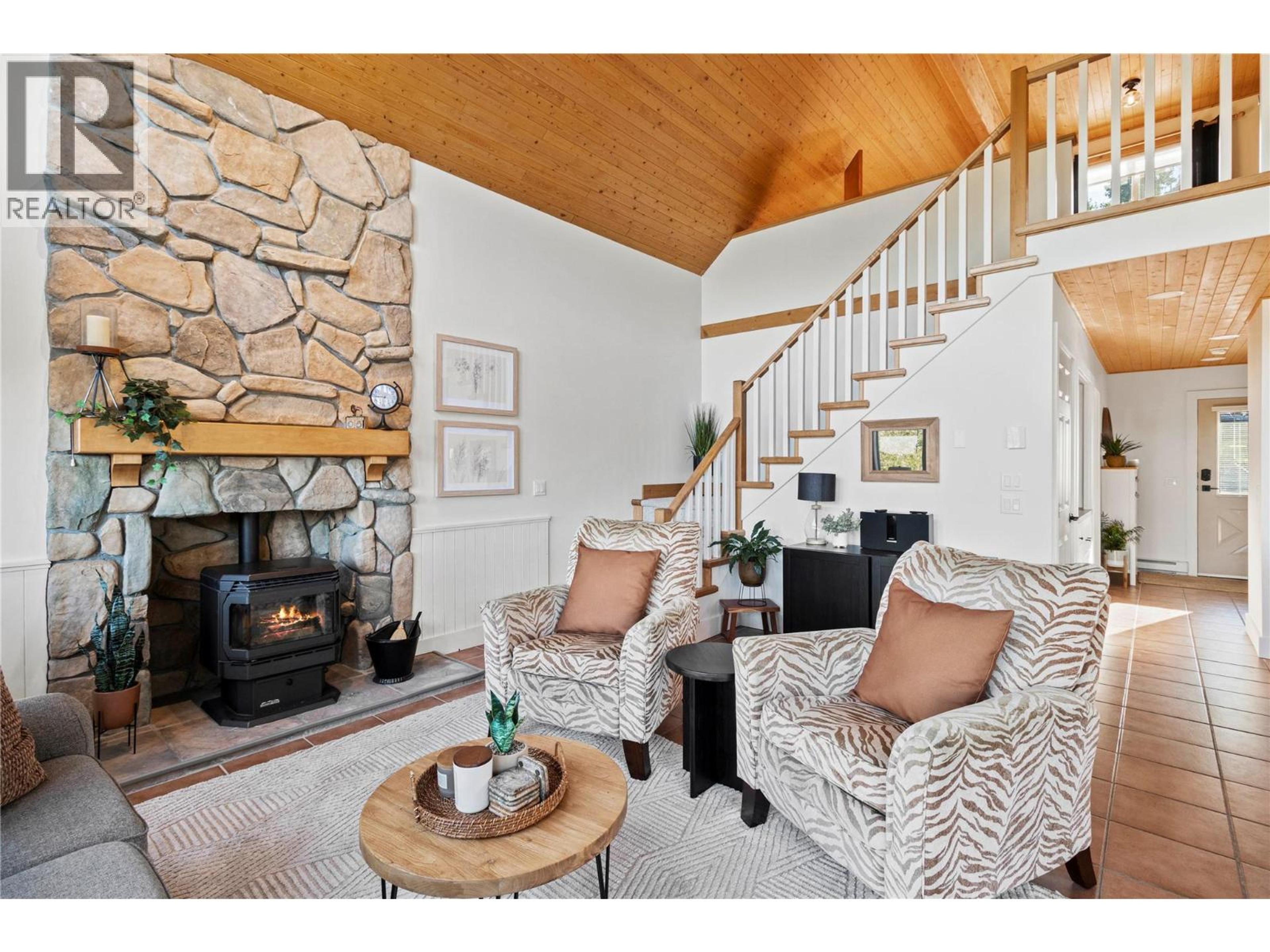 #67 6421 EAGLE BAY ROAD - 12