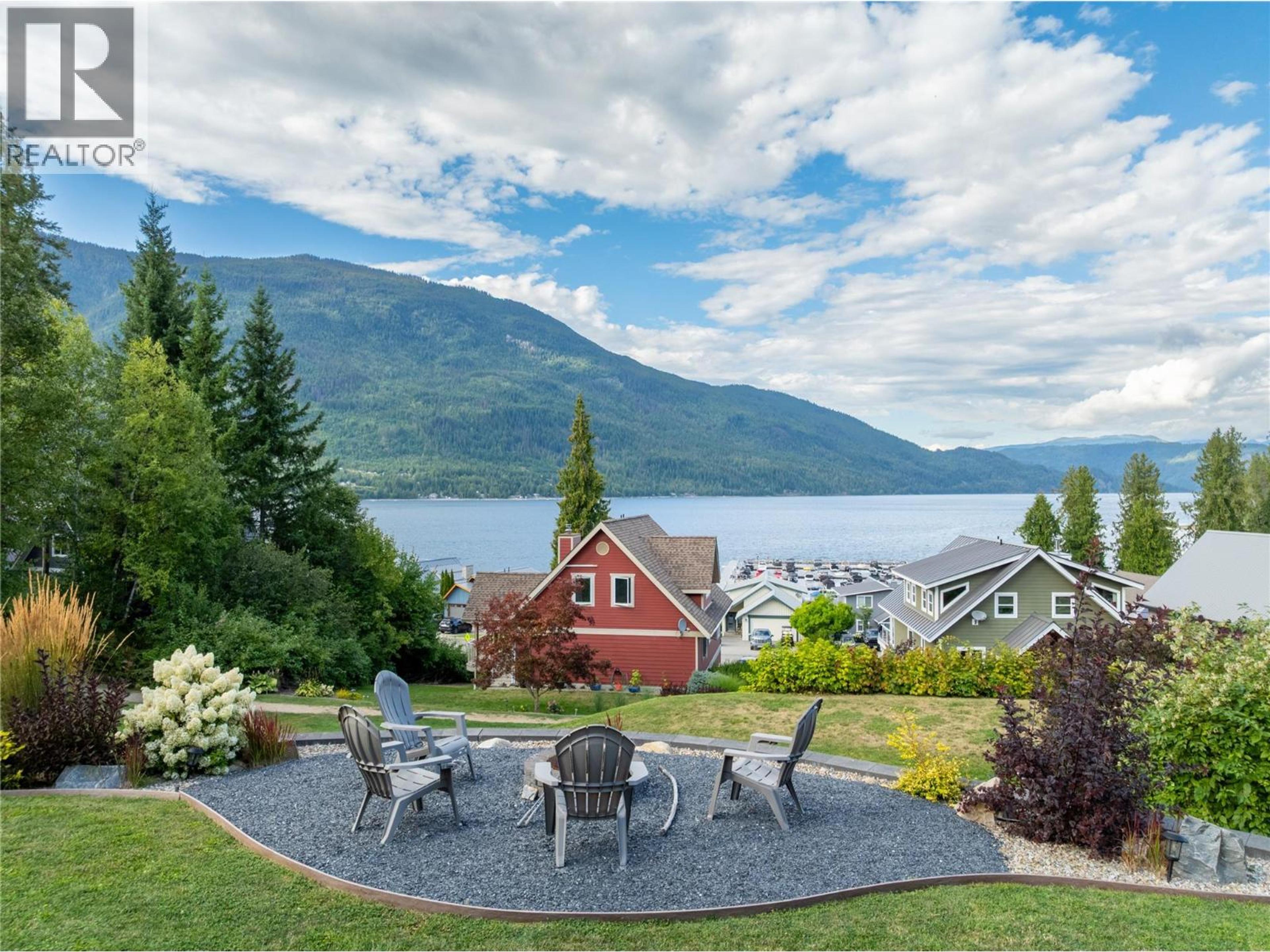 #67 6421 EAGLE BAY ROAD - 45