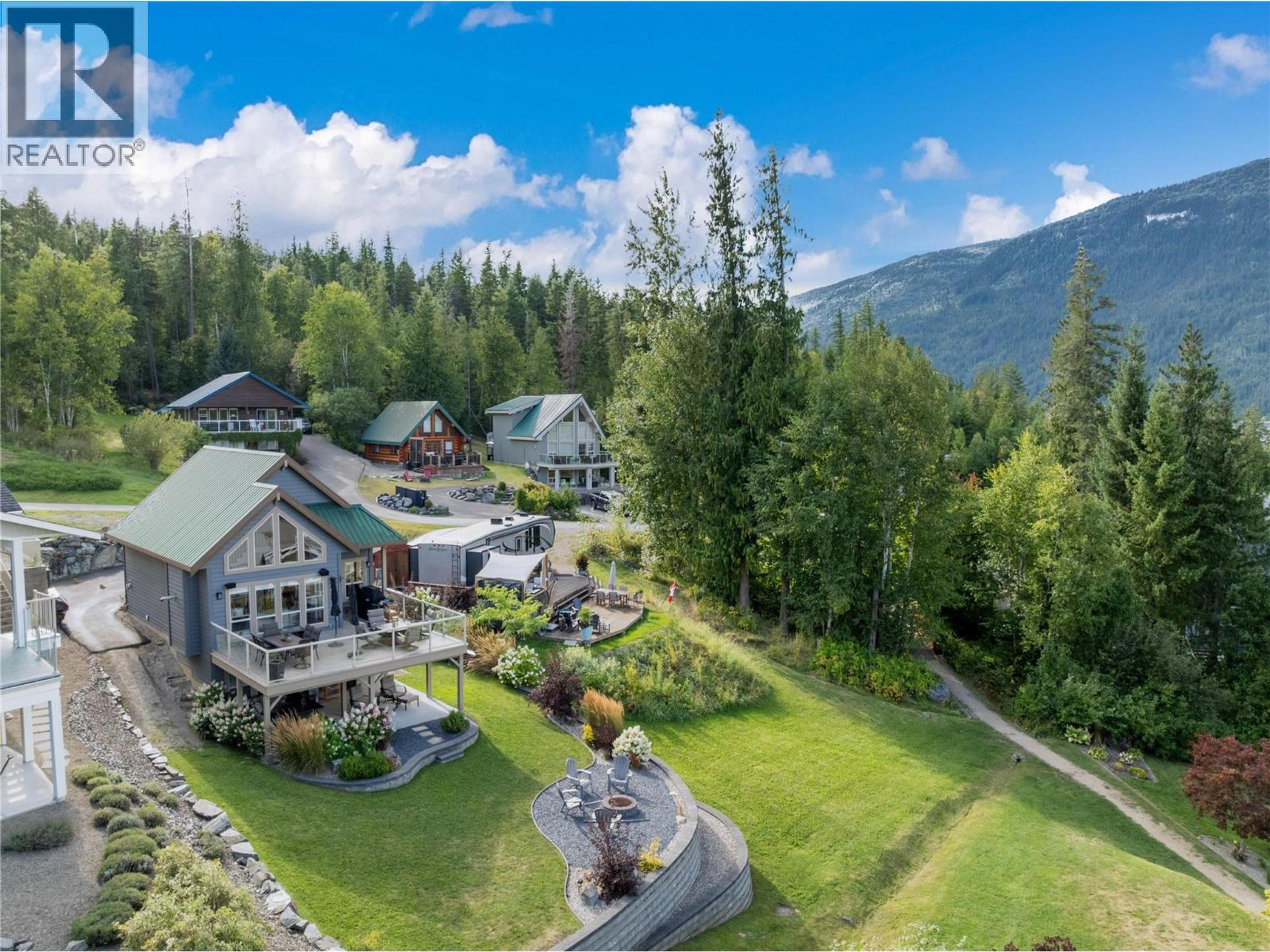 #67 6421 EAGLE BAY ROAD - 50