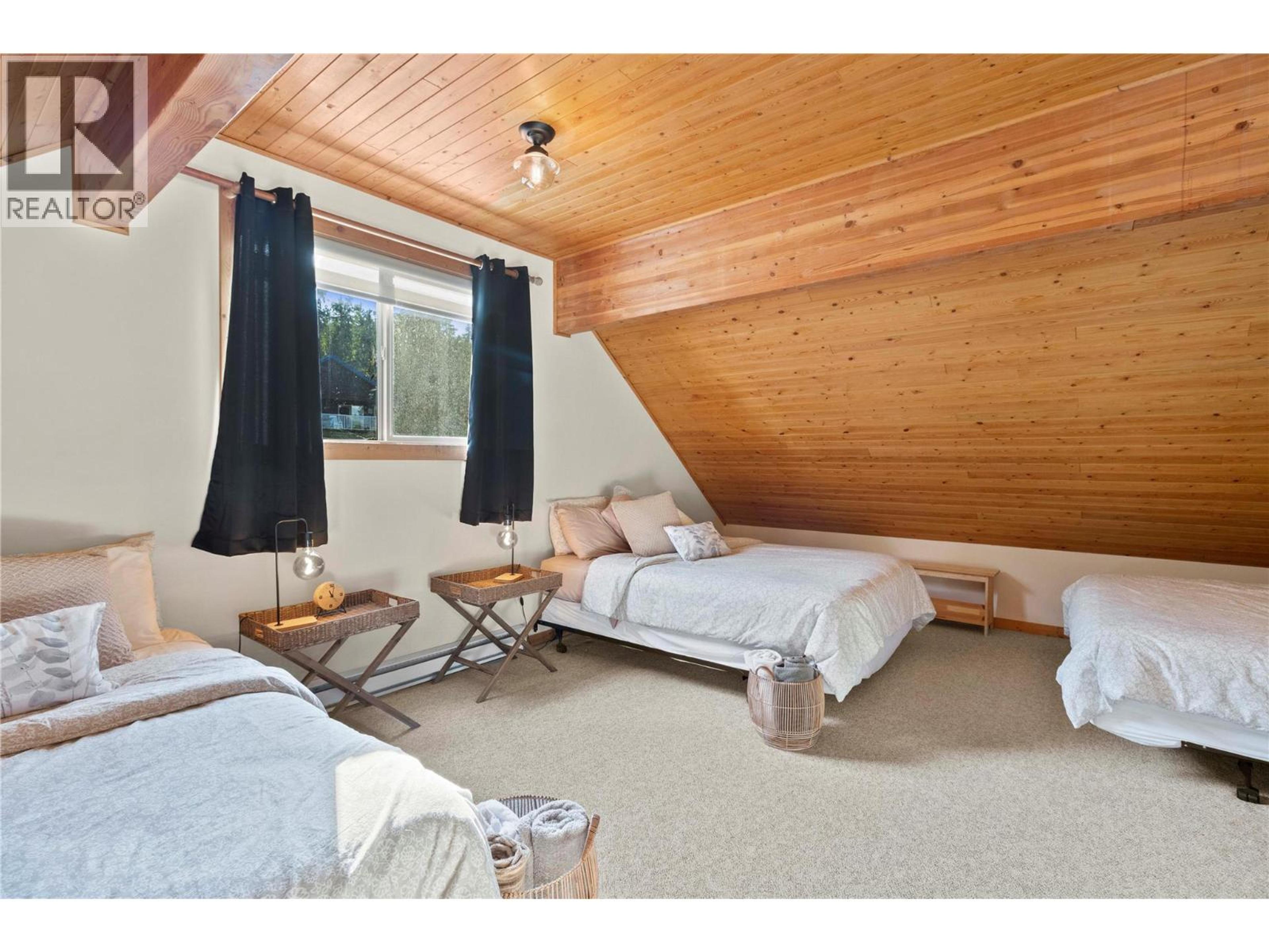 #67 6421 EAGLE BAY ROAD - 24