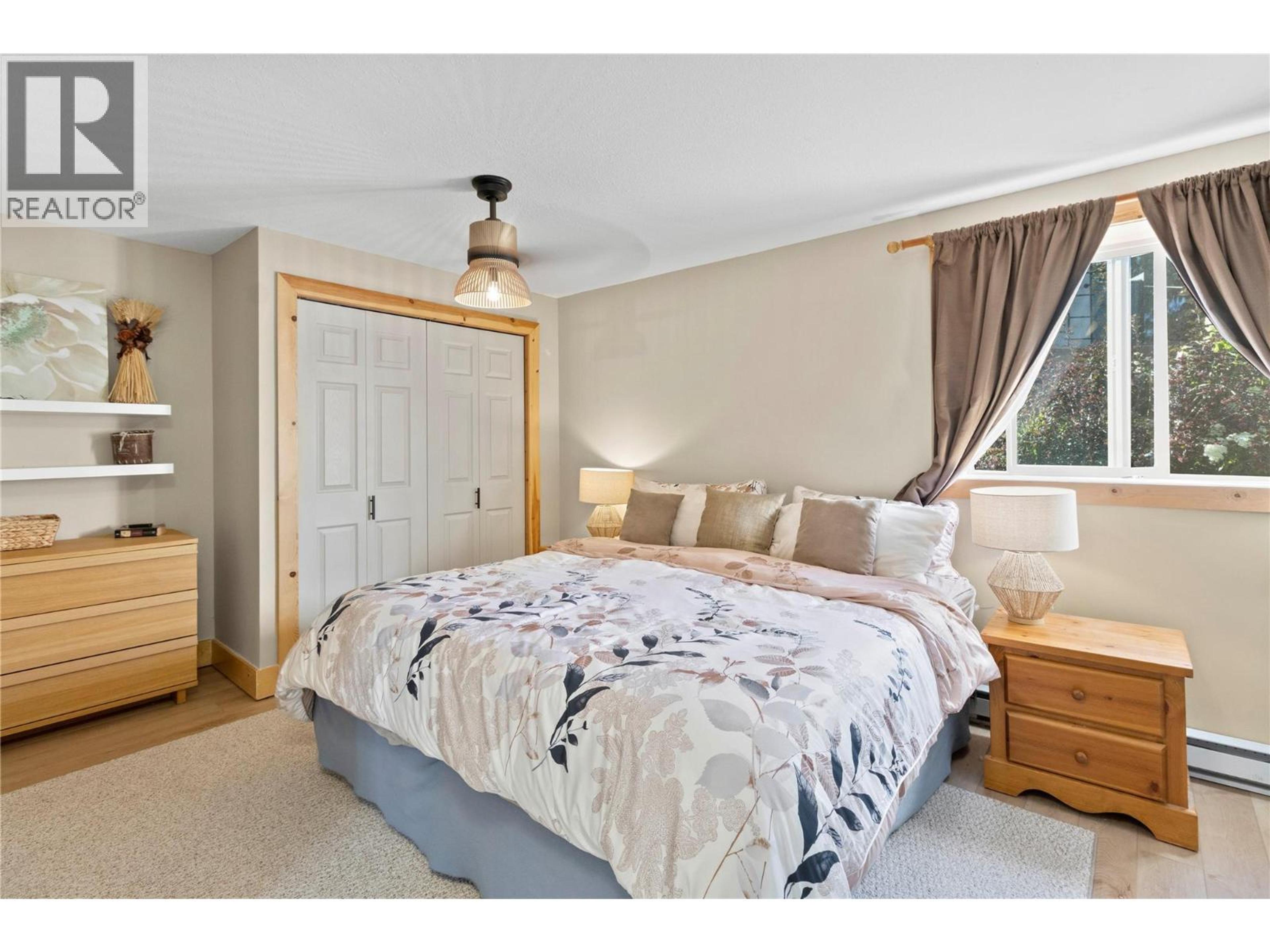 #67 6421 EAGLE BAY ROAD - 34