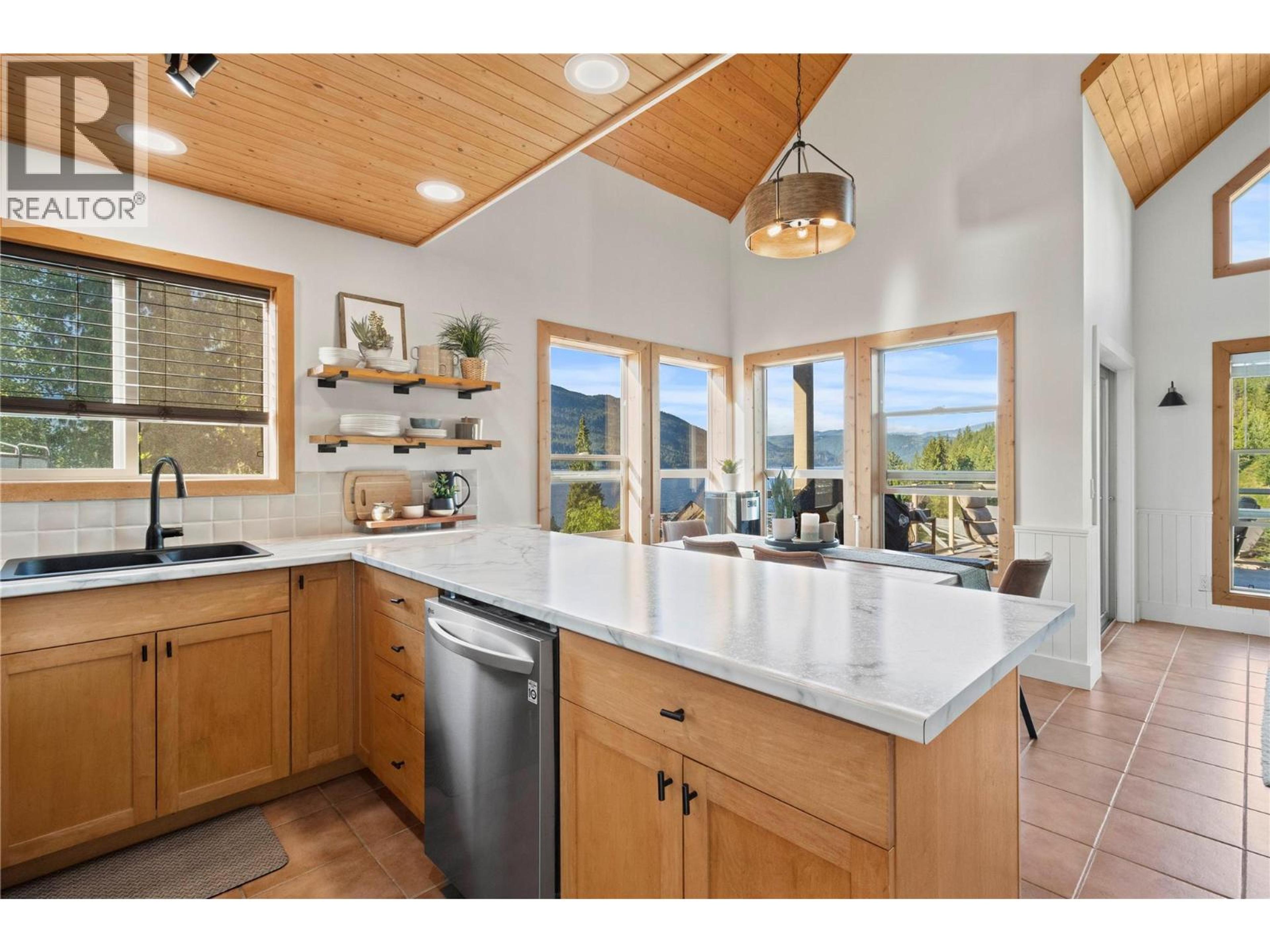 #67 6421 EAGLE BAY ROAD - 15