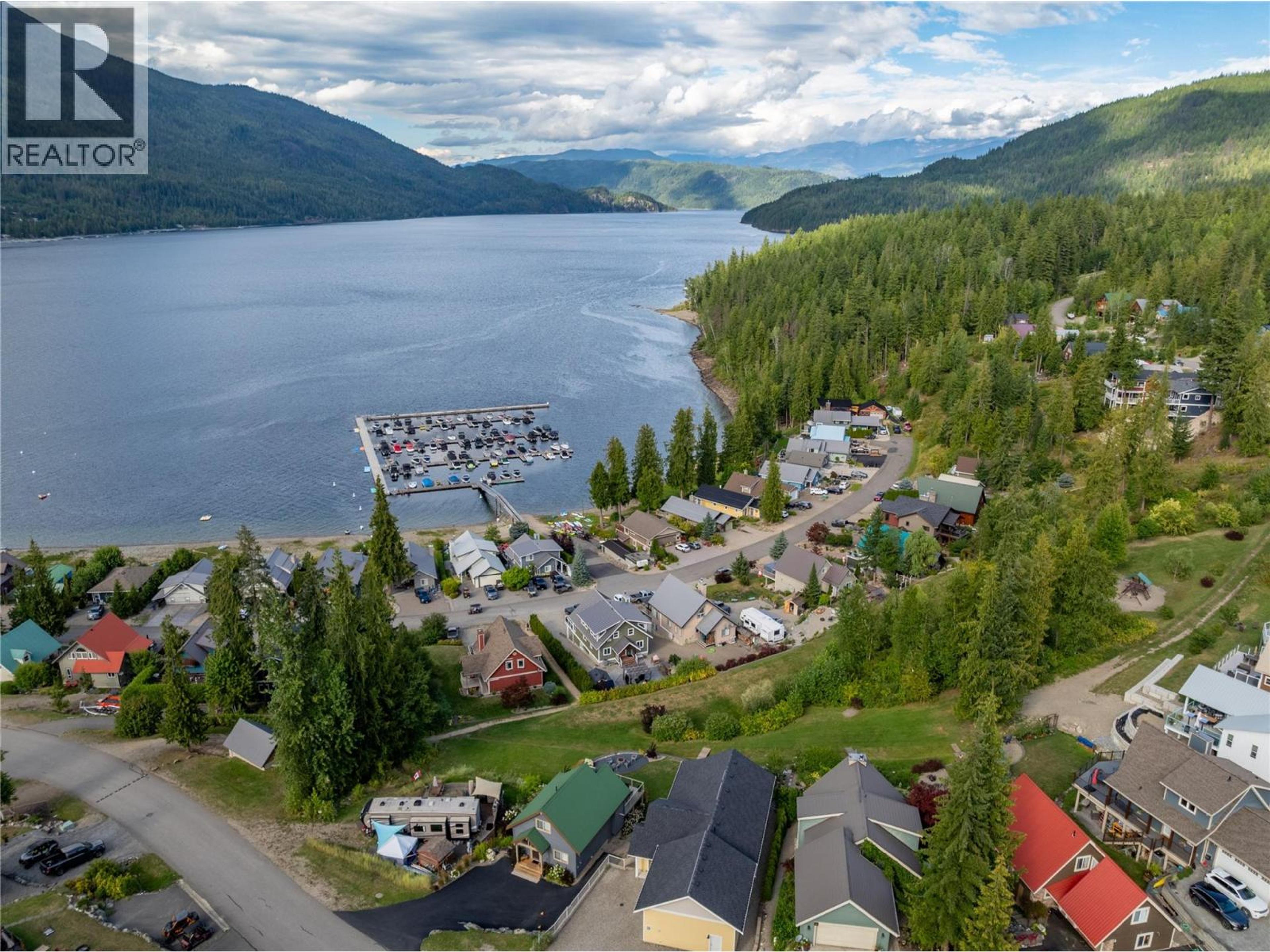 #67 6421 EAGLE BAY ROAD - 52