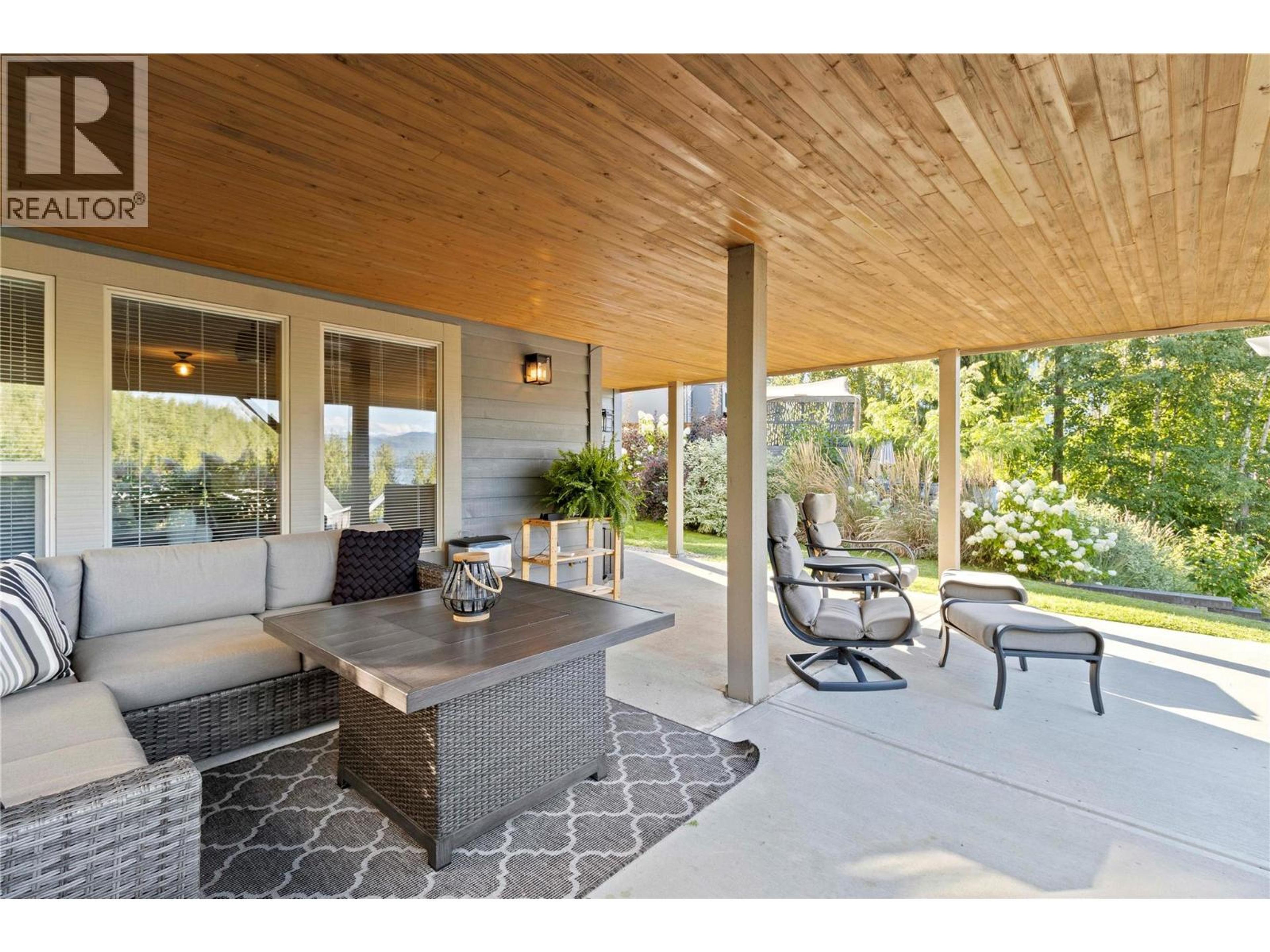 #67 6421 EAGLE BAY ROAD - 42