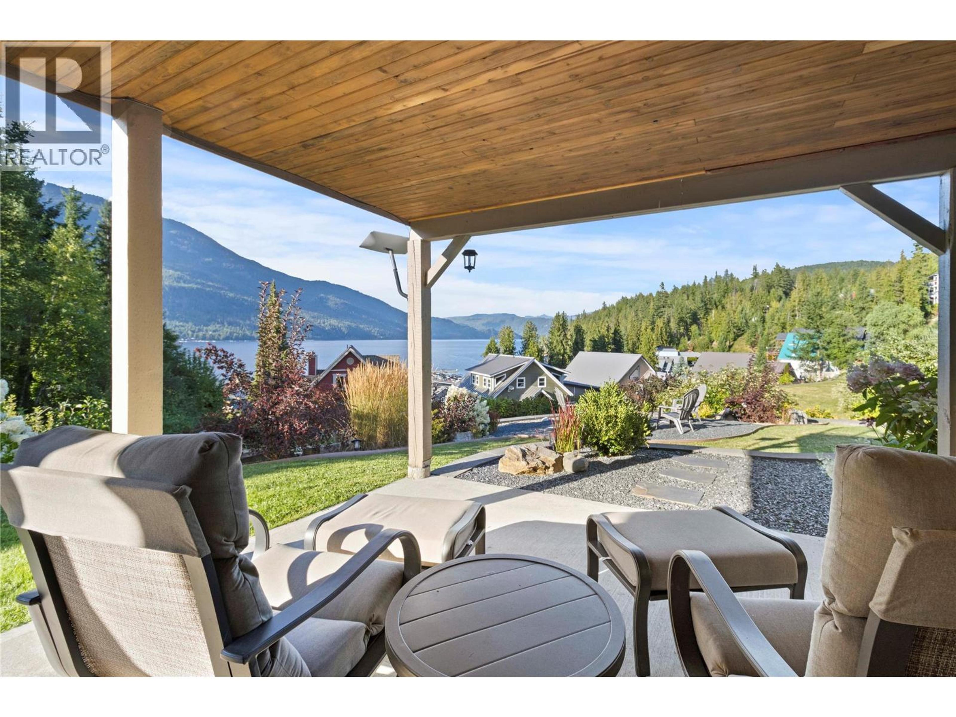 #67 6421 EAGLE BAY ROAD - 40