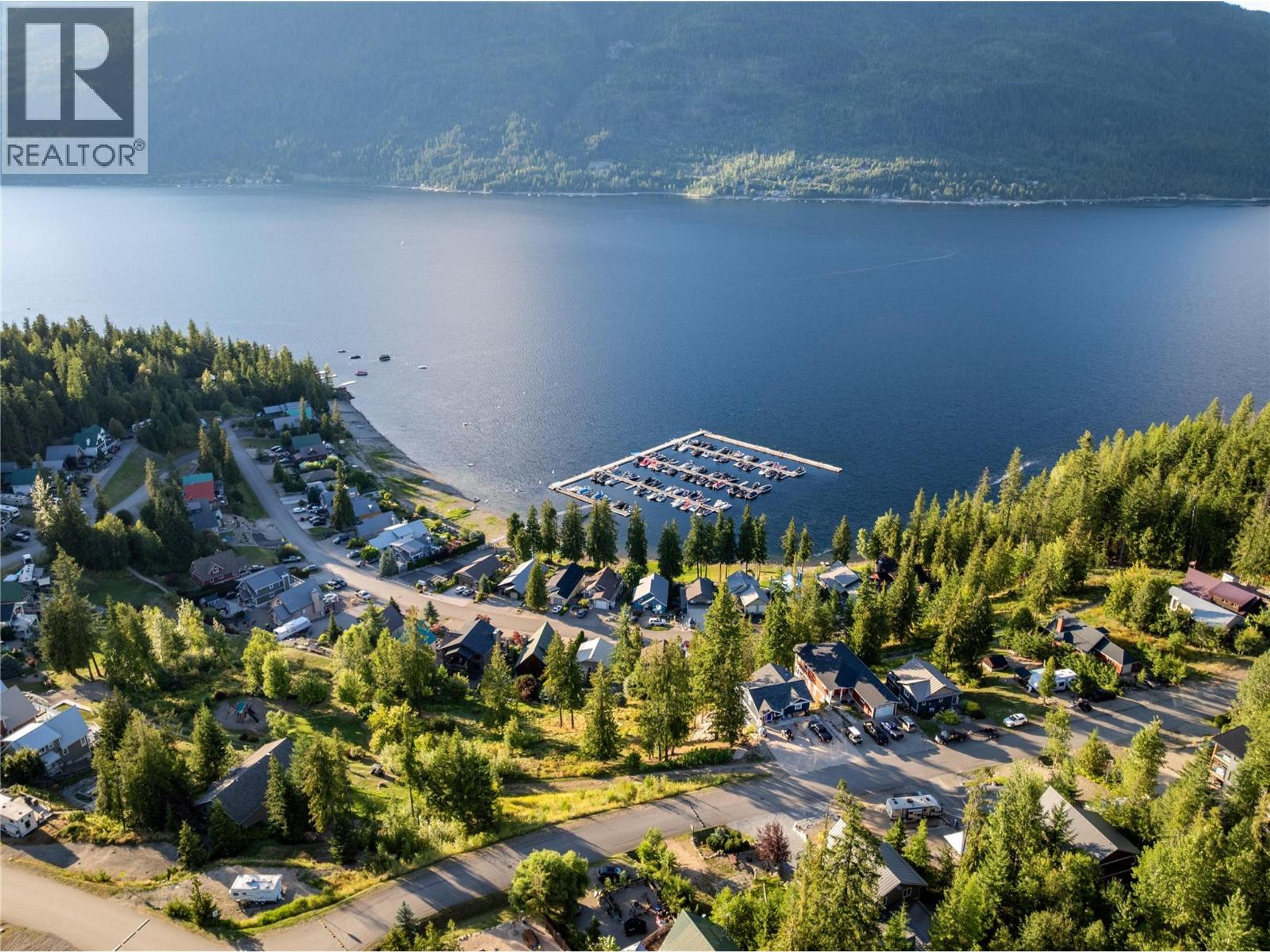 #67 6421 EAGLE BAY ROAD - 62