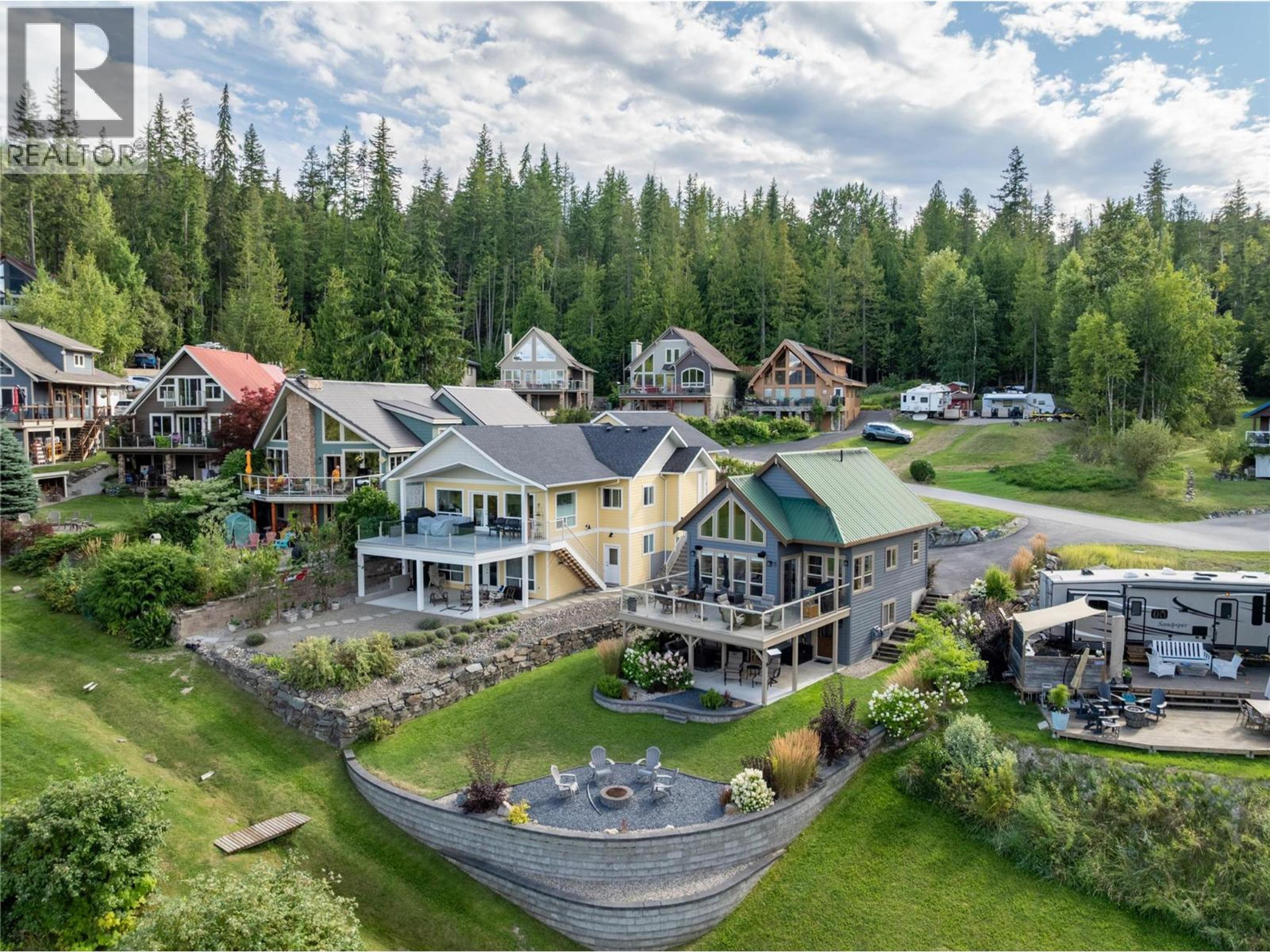 #67 6421 EAGLE BAY ROAD - 49