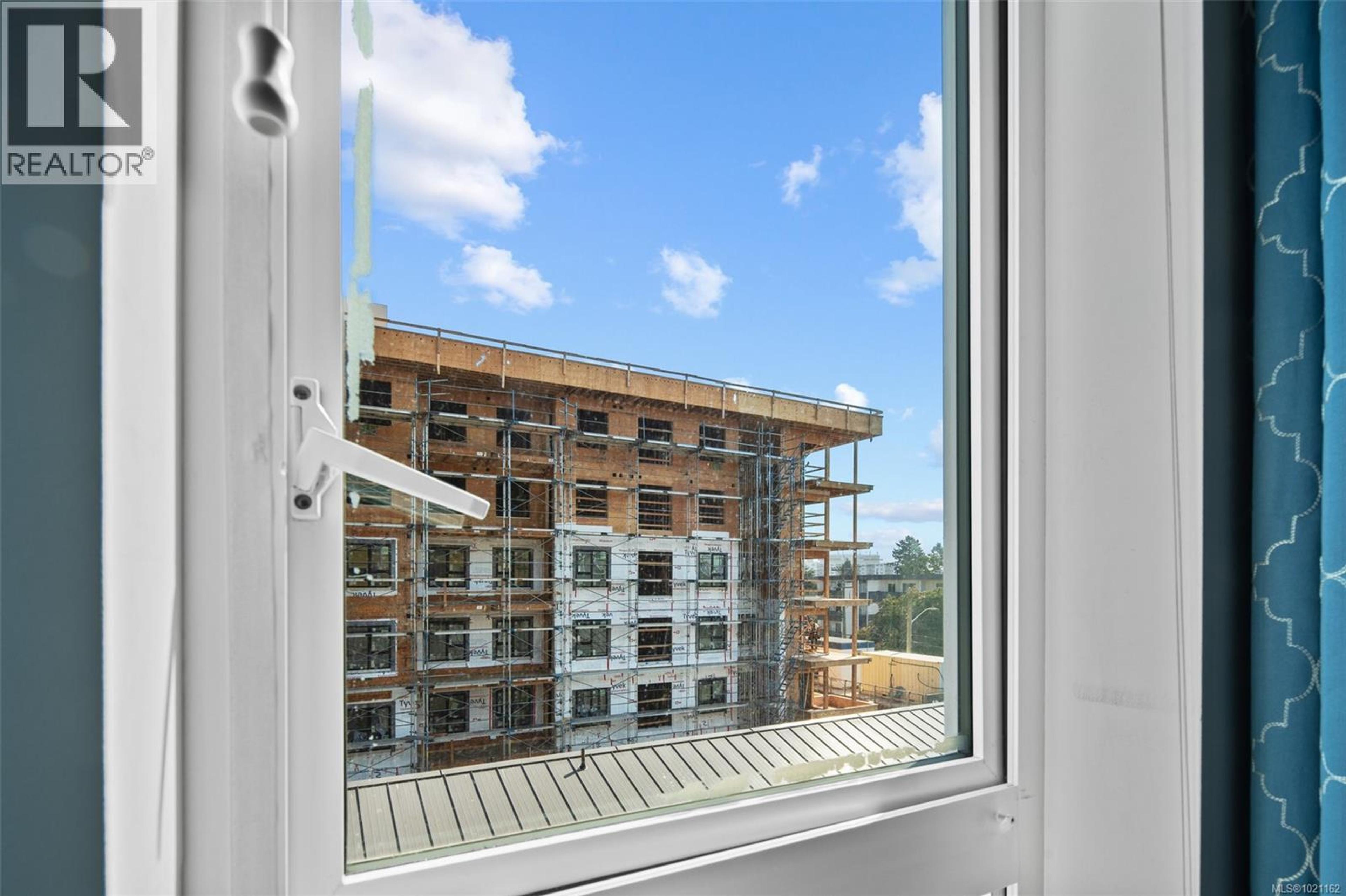 #403 826 ESQUIMALT RD - 20