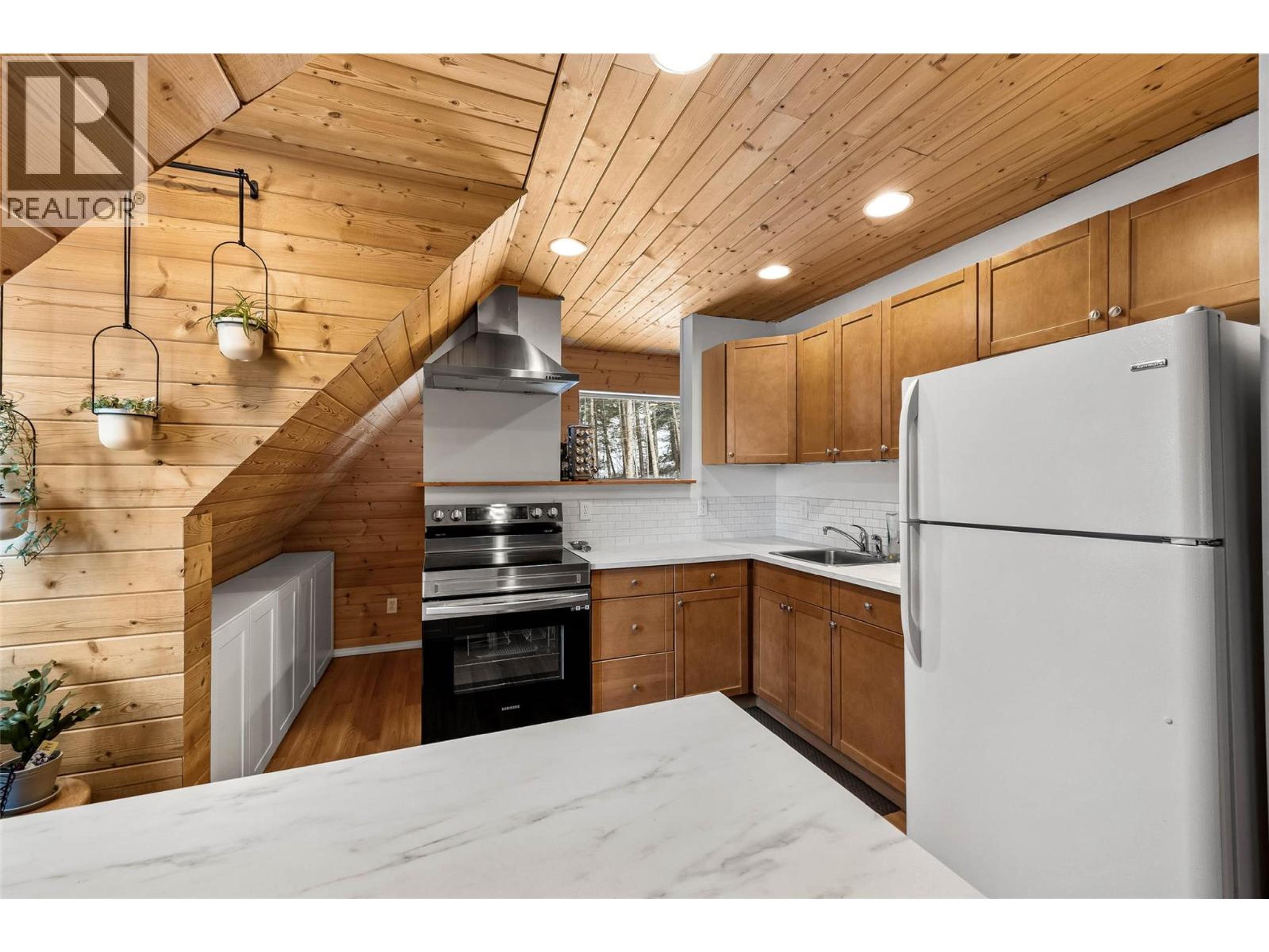 3744 GLENGROVE ROAD - 8