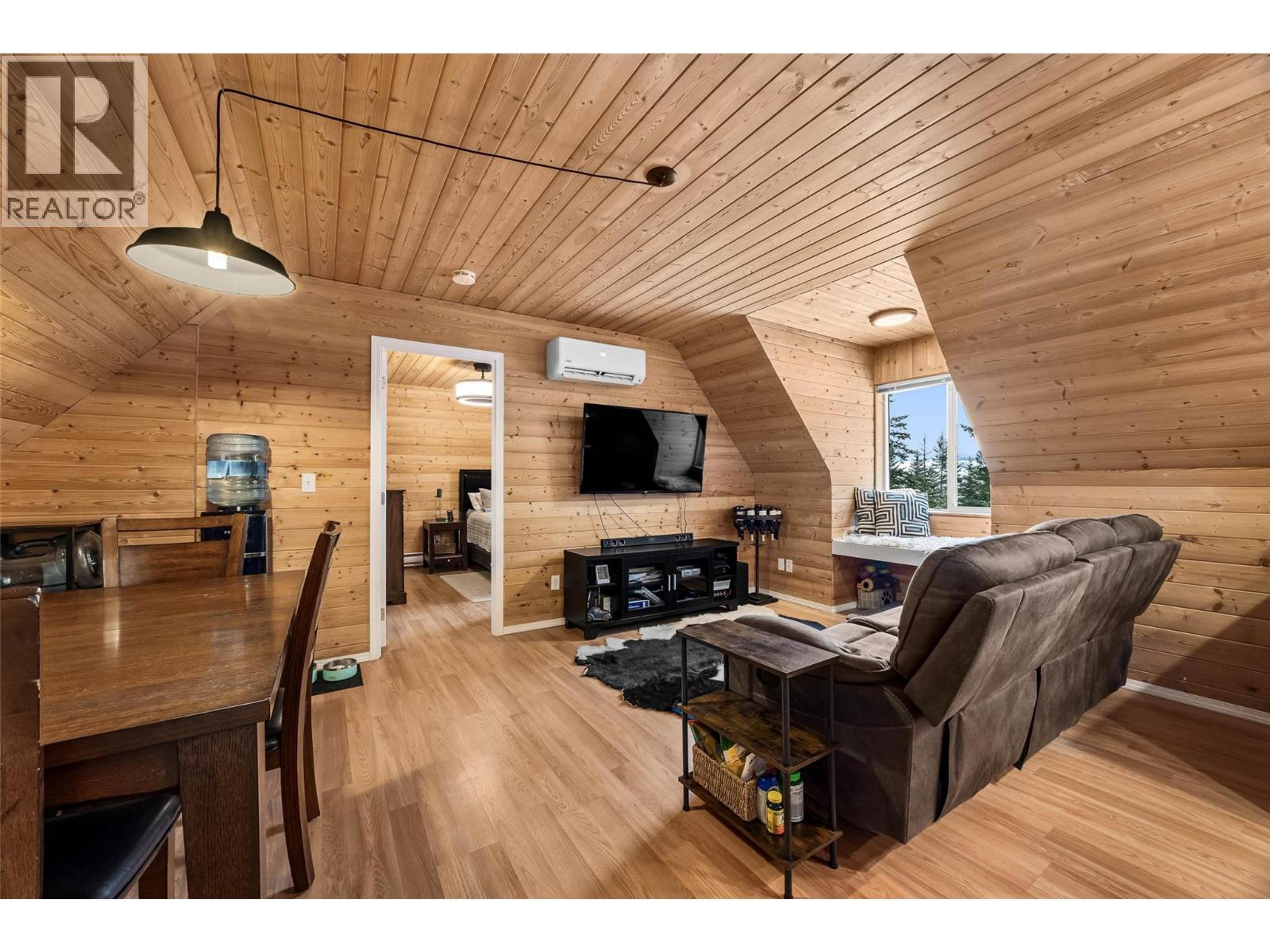 3744 GLENGROVE ROAD - 4