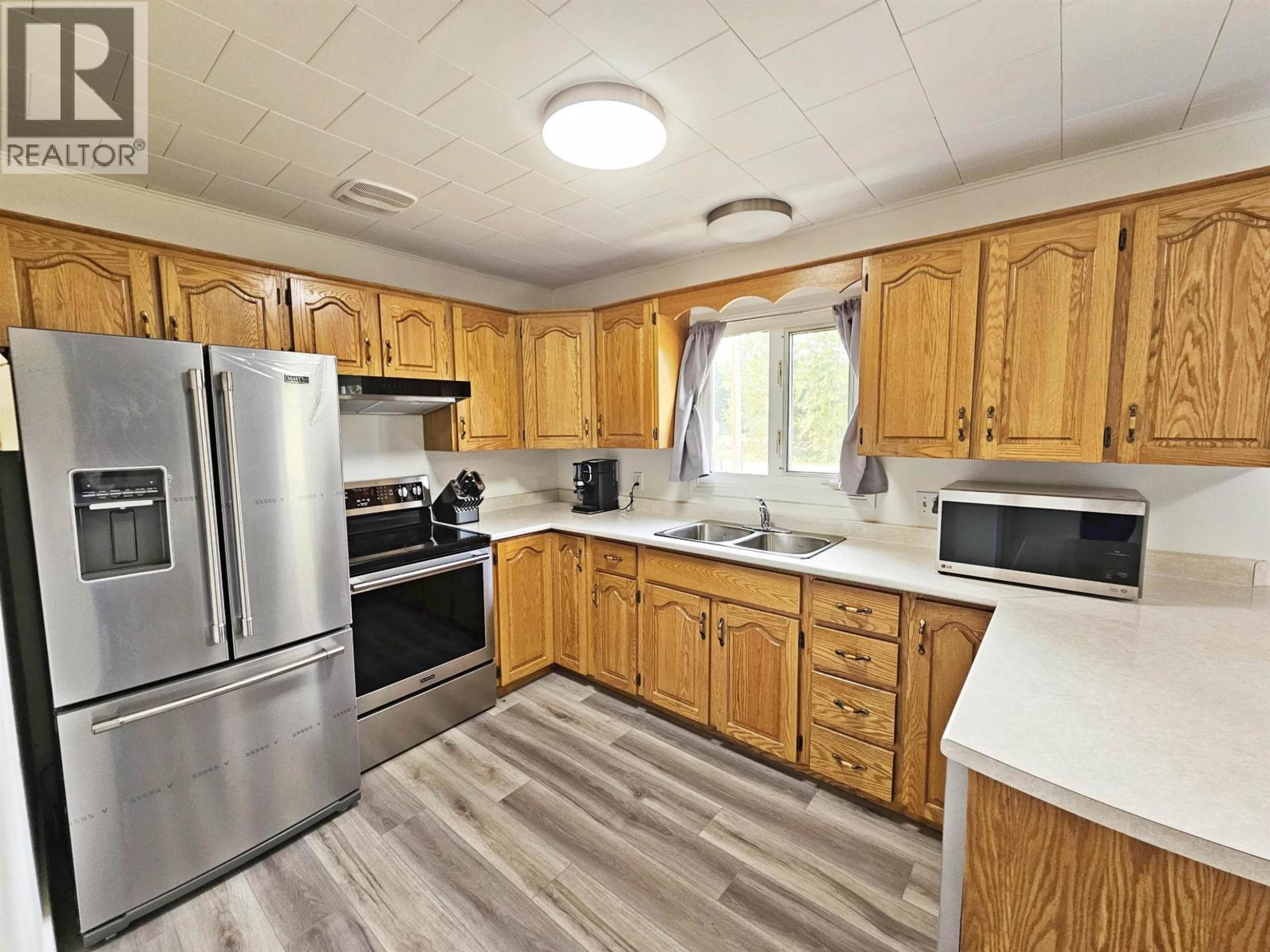 426 MCKELVIE ROAD - 16