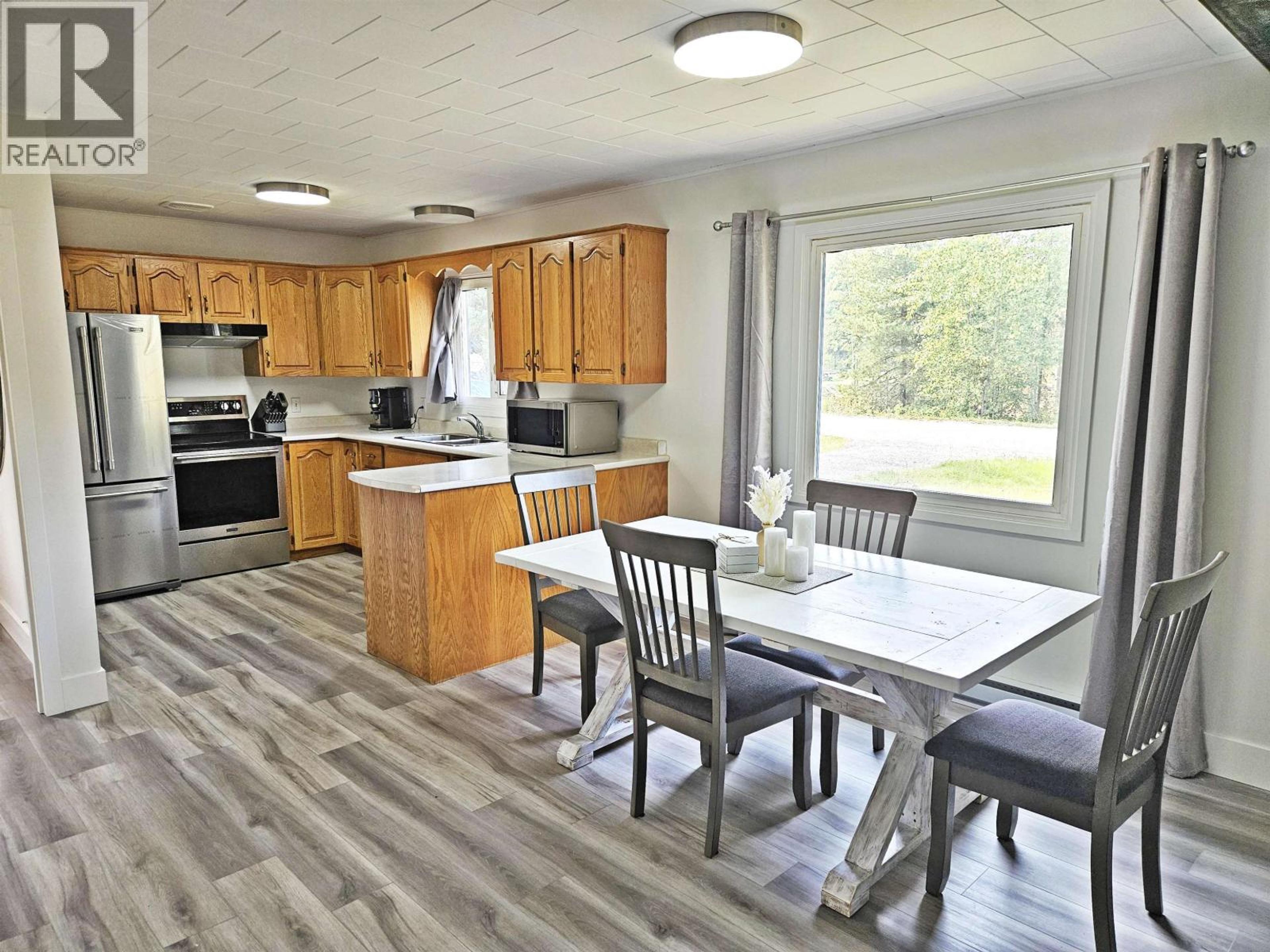 426 MCKELVIE ROAD - 20