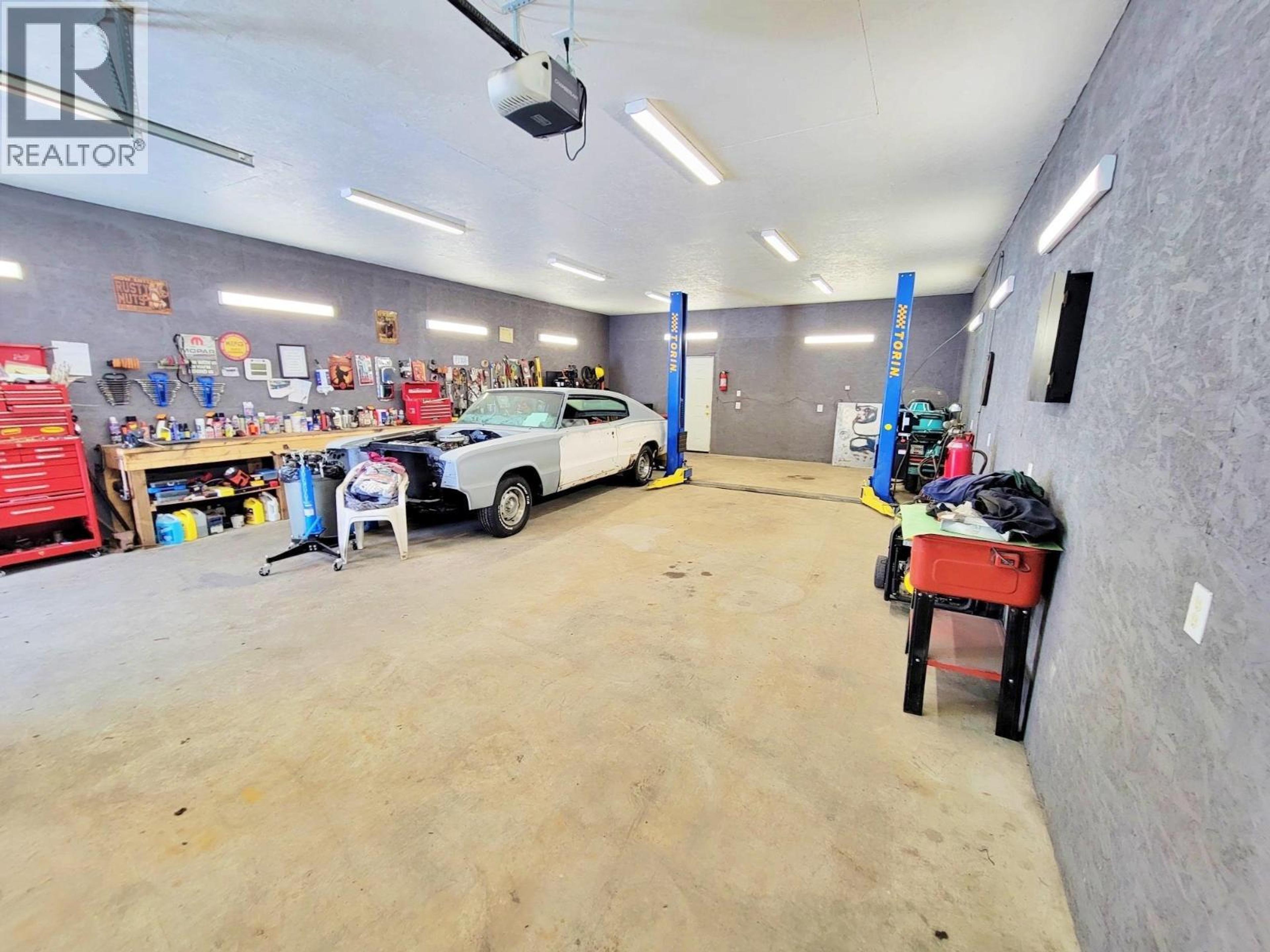 426 MCKELVIE ROAD - 10