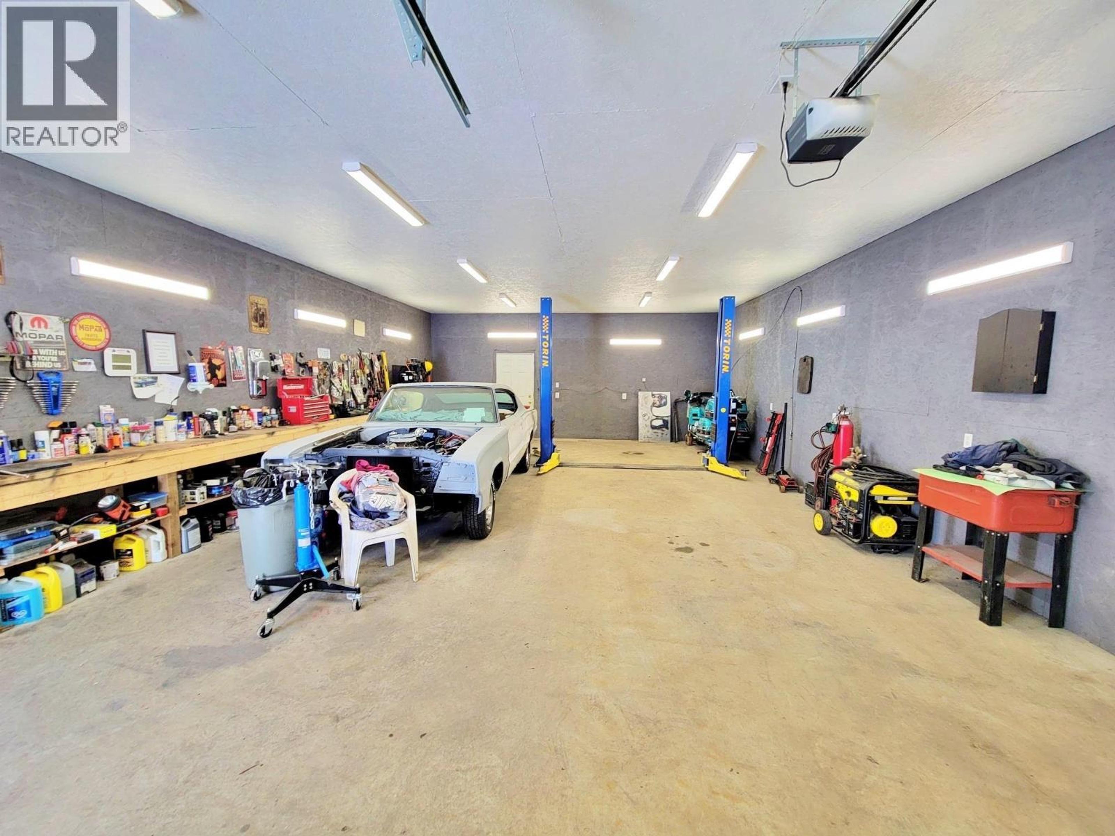 426 MCKELVIE ROAD - 9