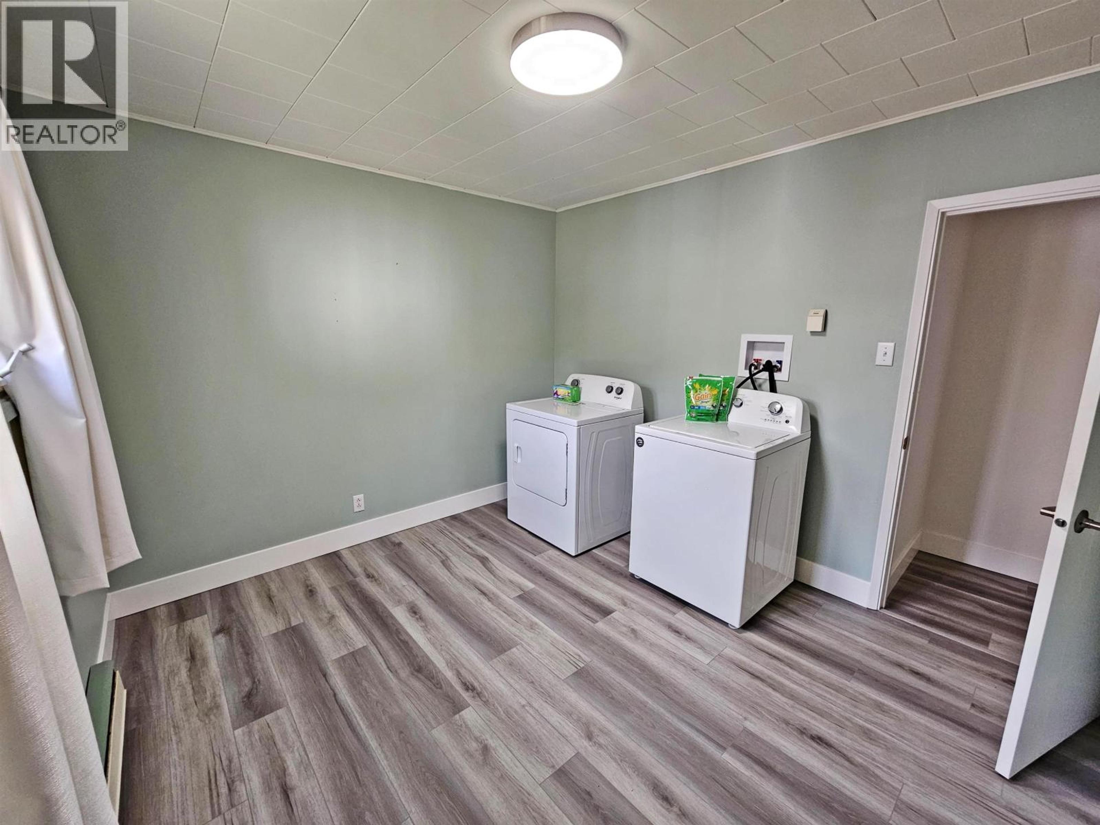 426 MCKELVIE ROAD - 36