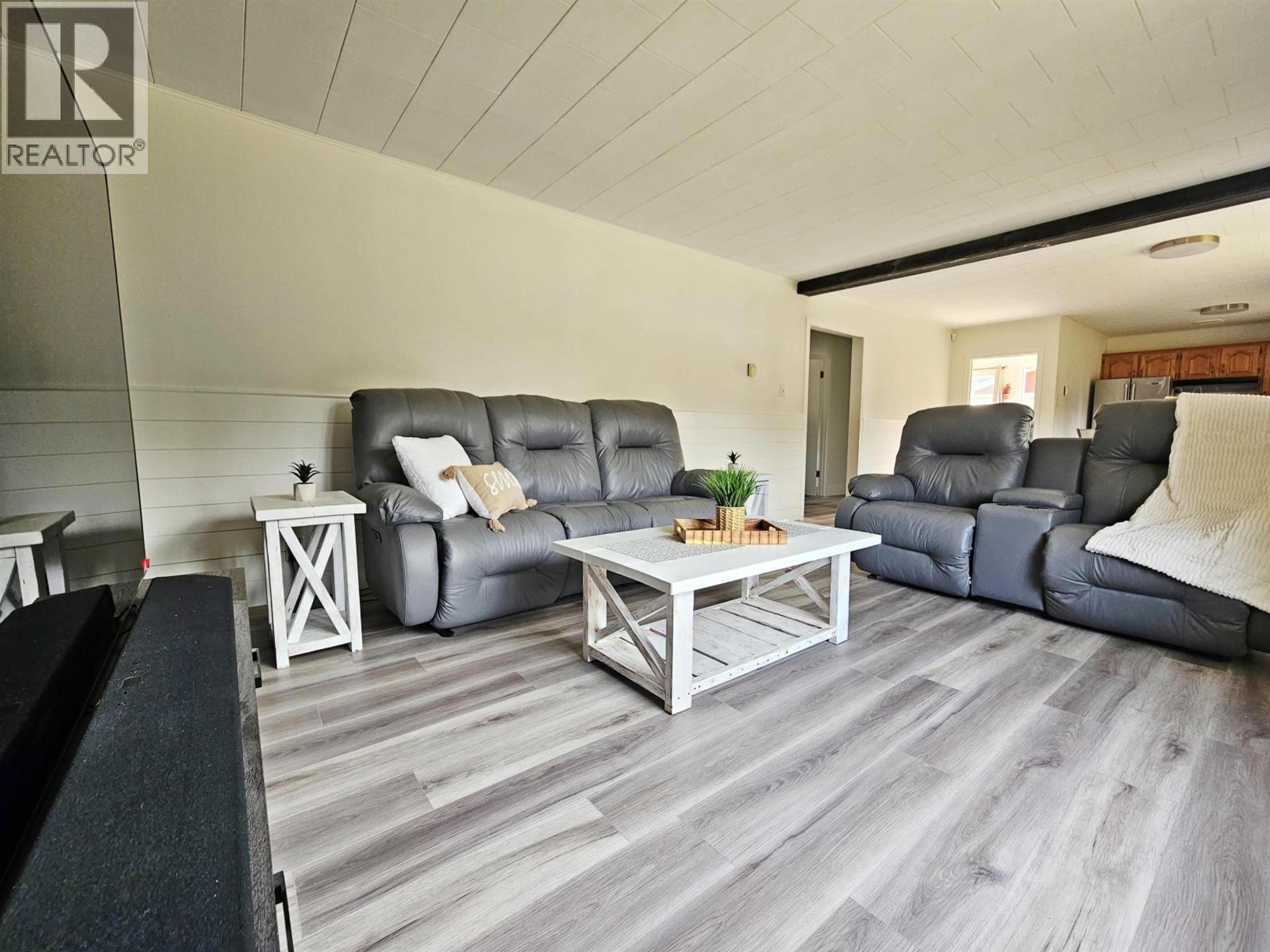 426 MCKELVIE ROAD - 22