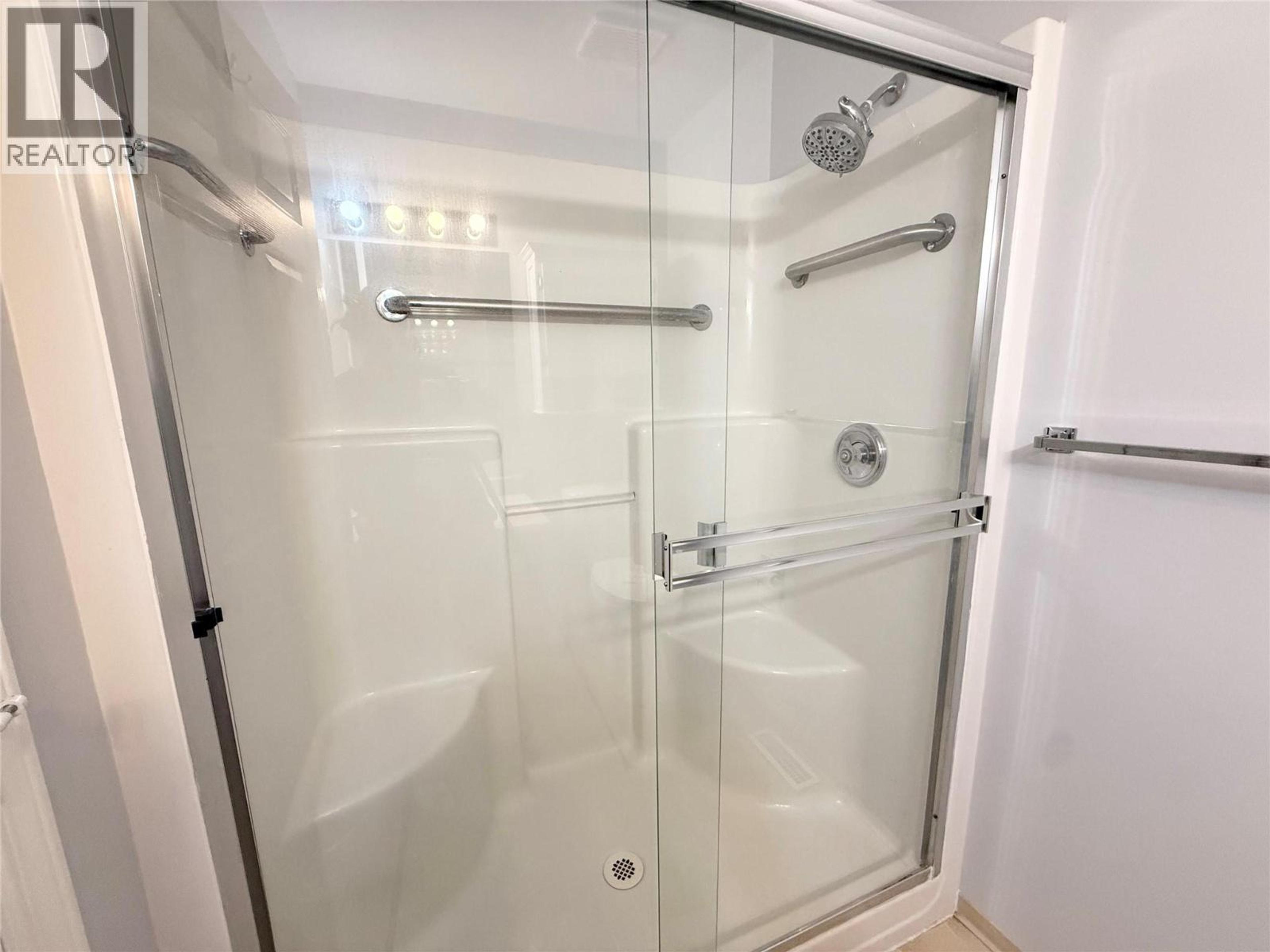 #6 2760 VOGHT STREET - 17