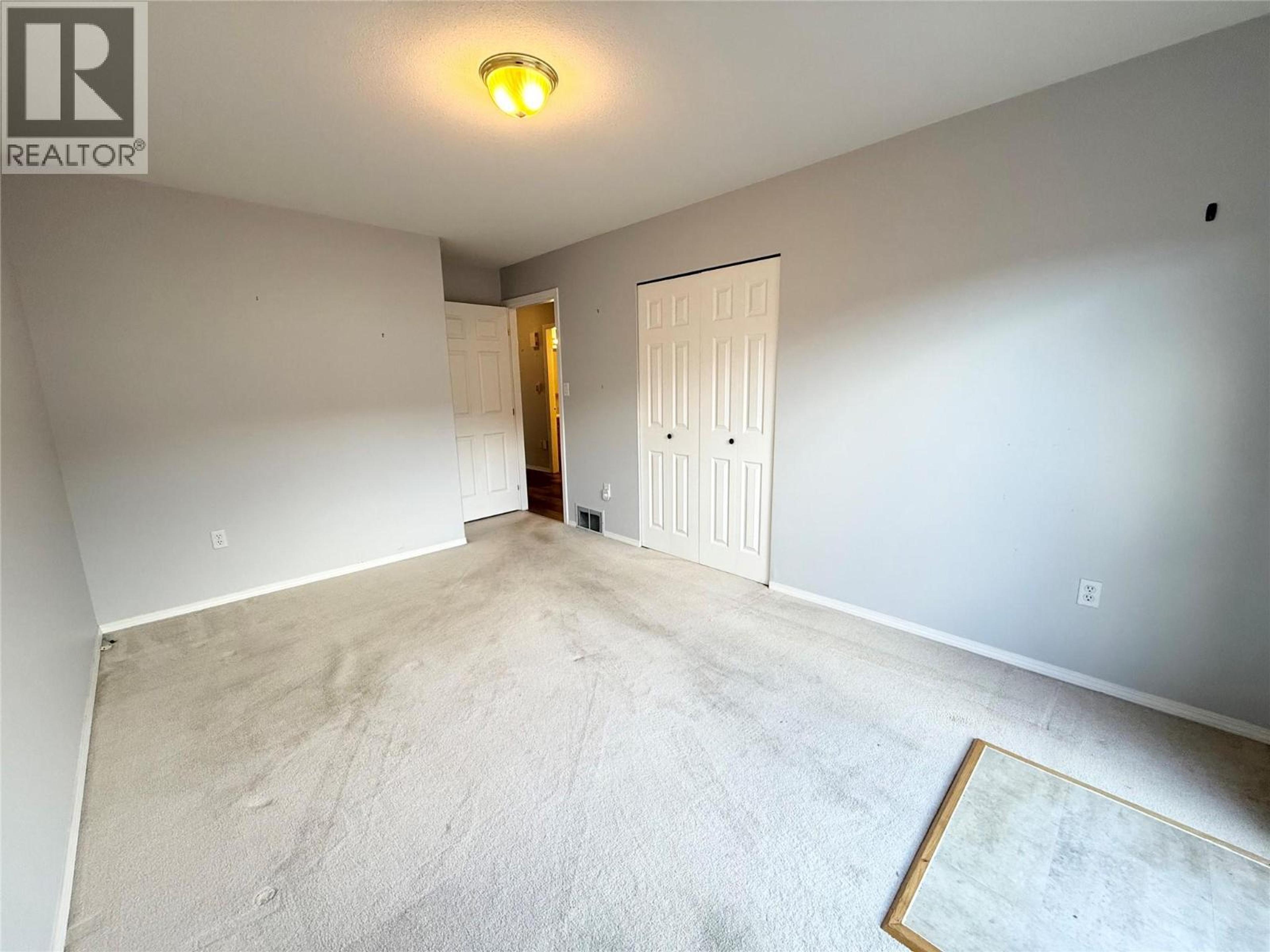 #6 2760 VOGHT STREET - 19