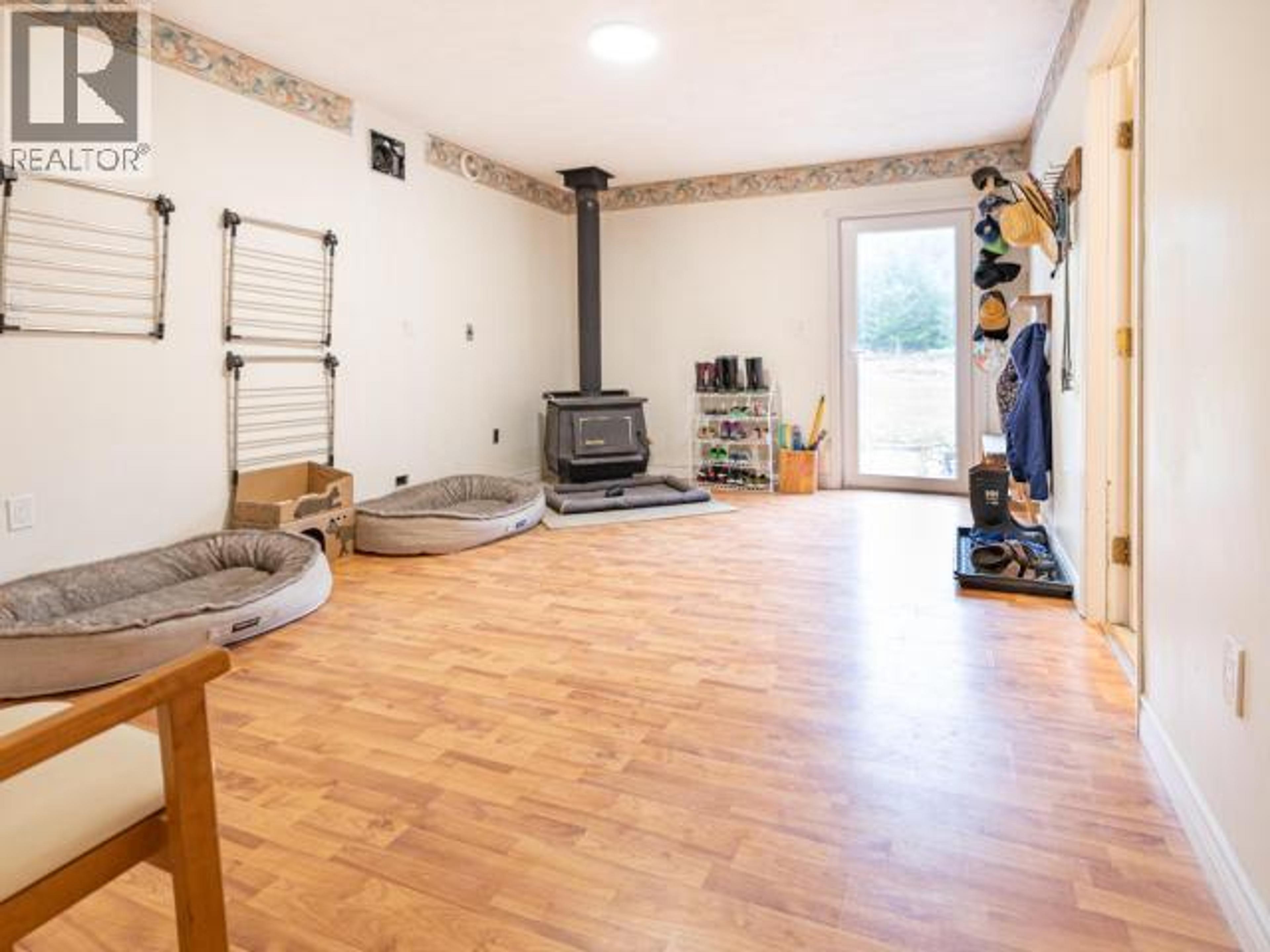 2560 MAYWOOD ROAD - 22