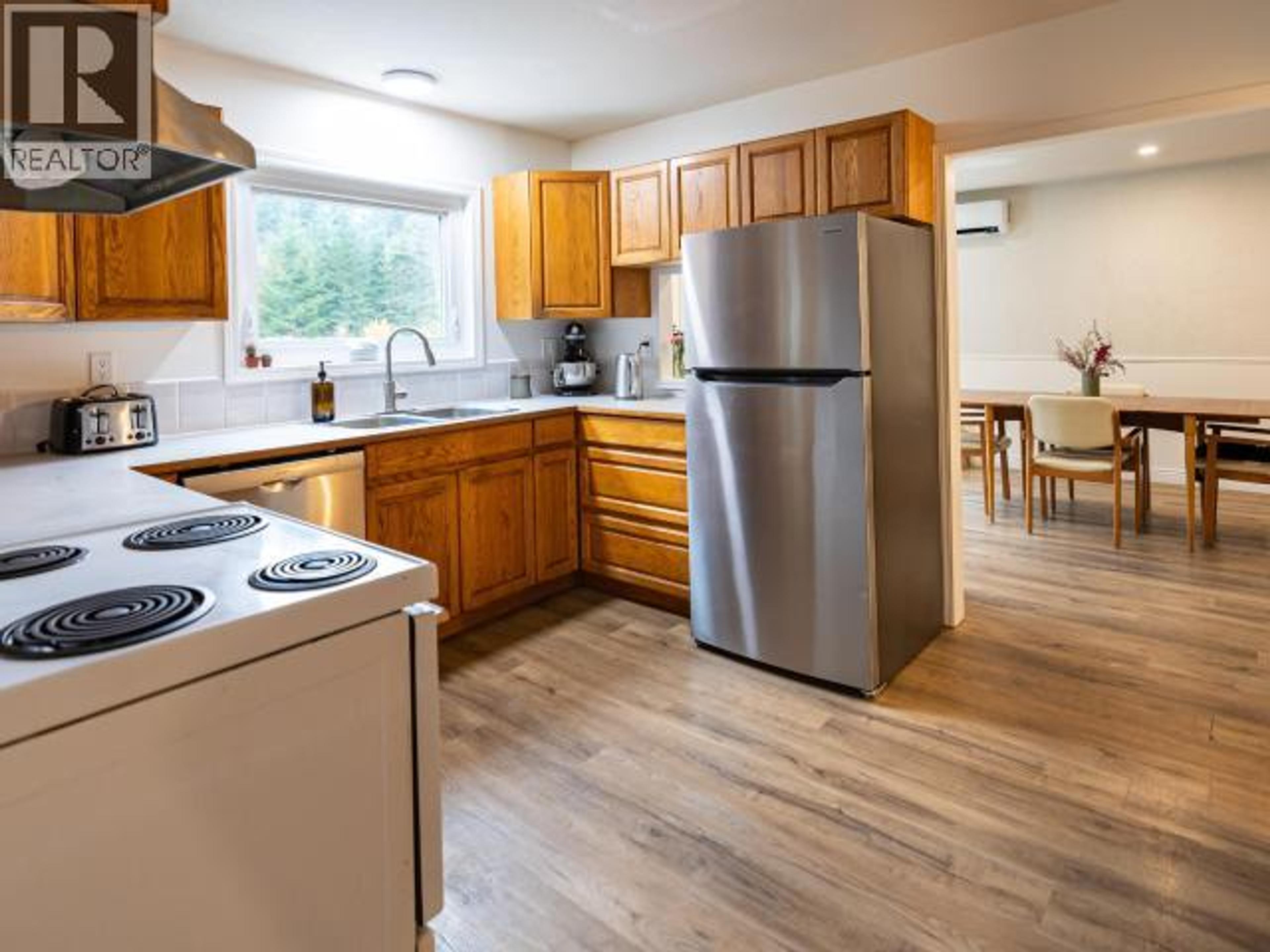 2560 MAYWOOD ROAD - 24