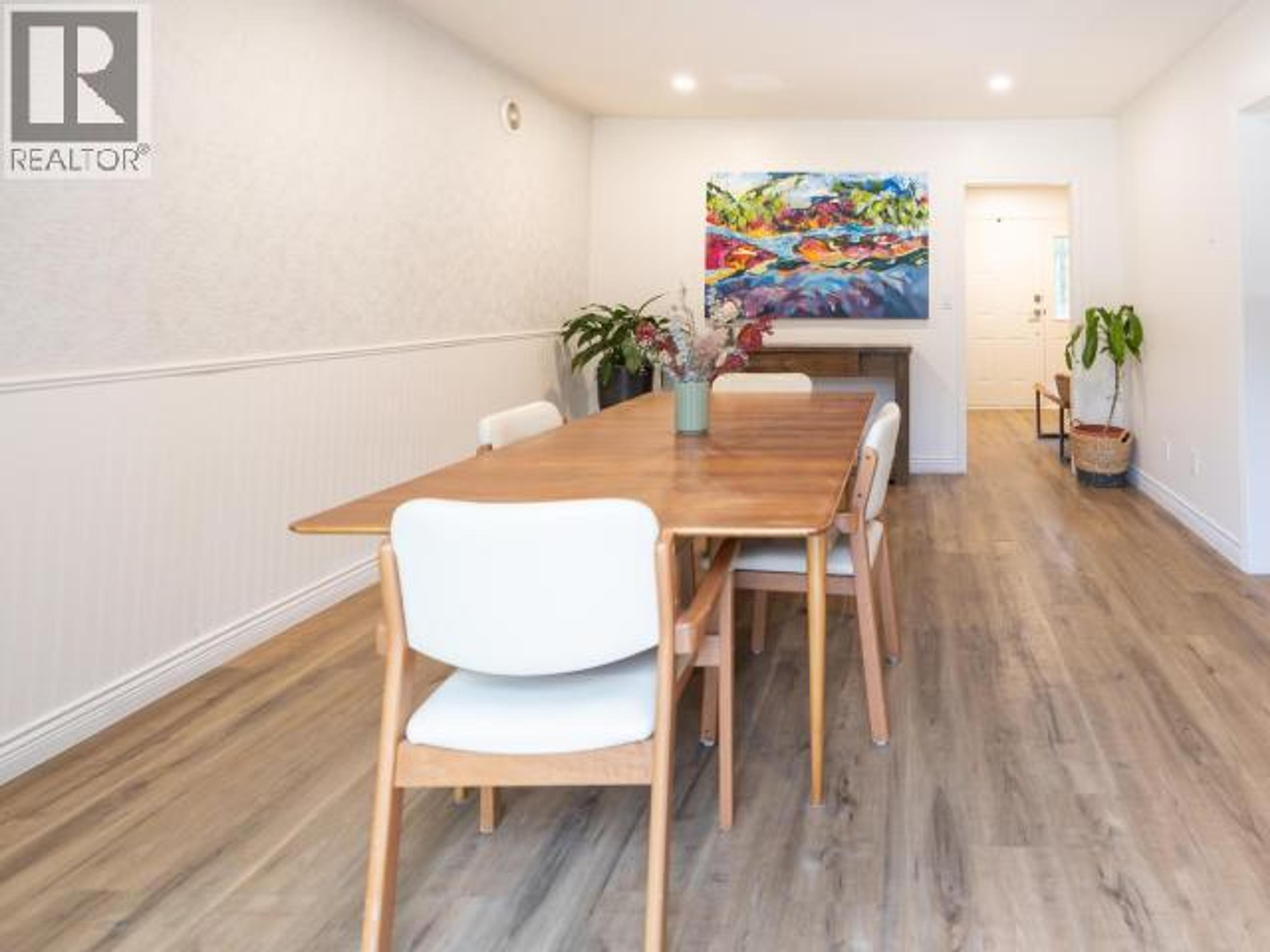 2560 MAYWOOD ROAD - 27