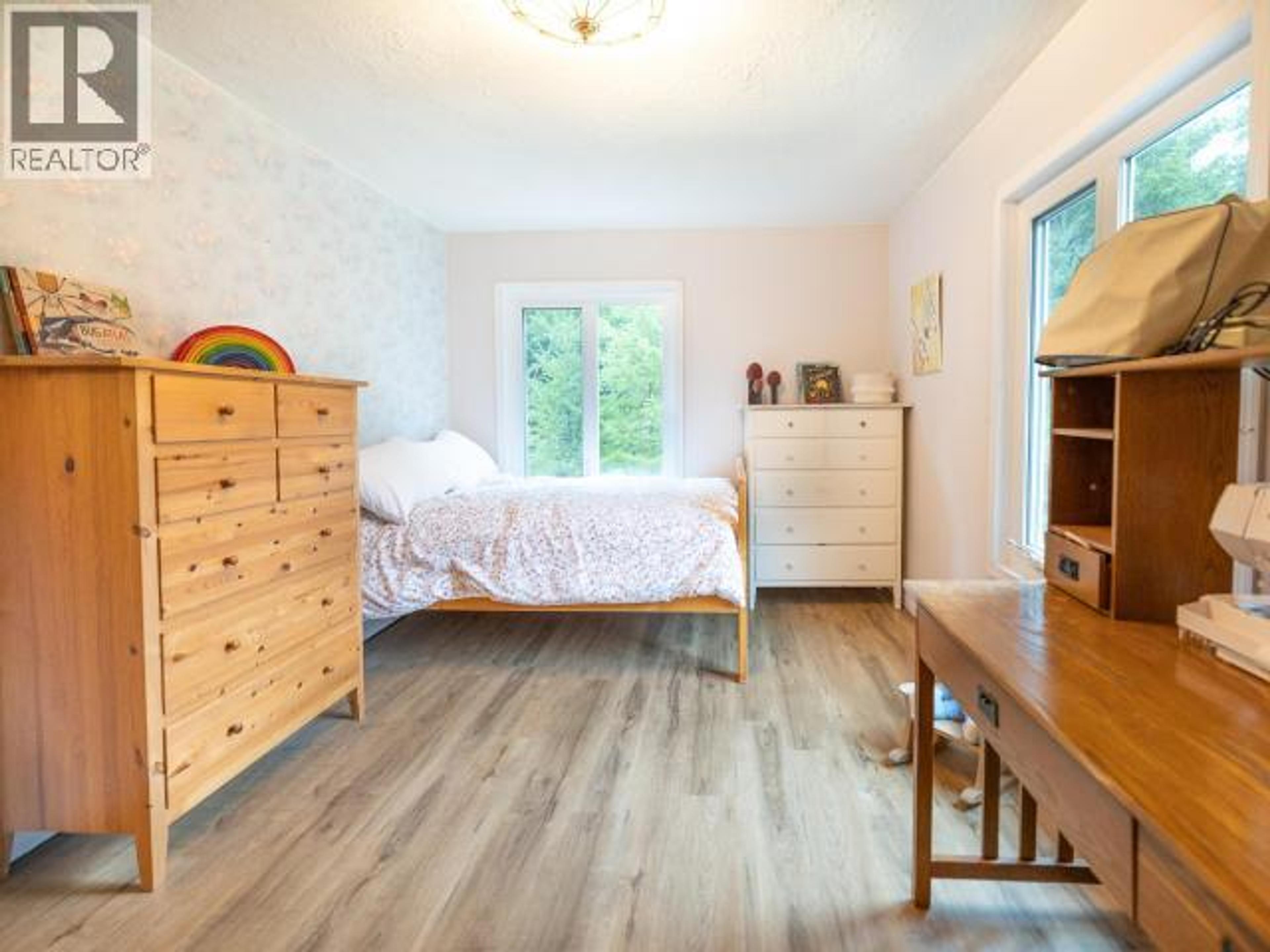 2560 MAYWOOD ROAD - 33