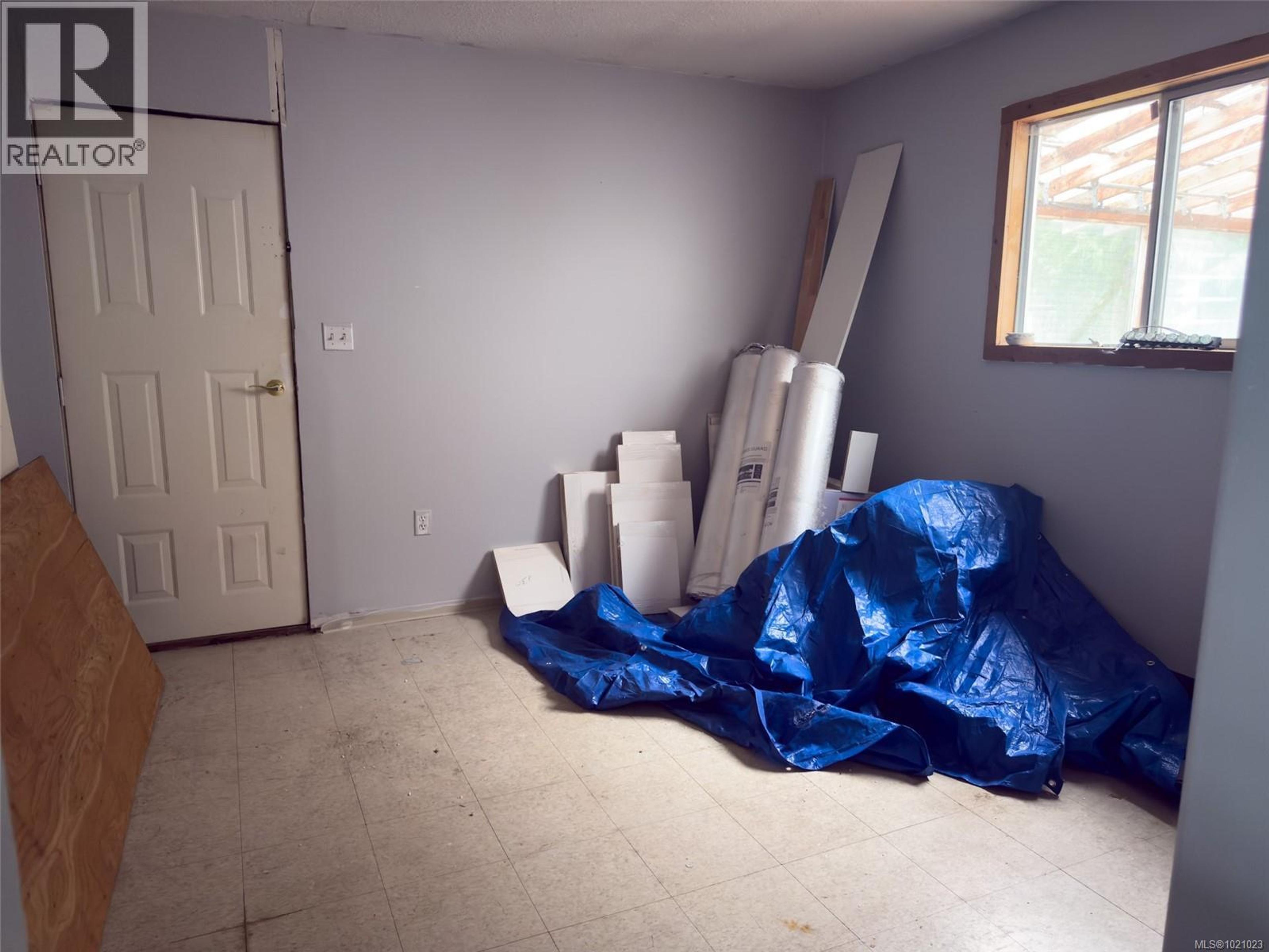 5975 HUNT ST - Image 10