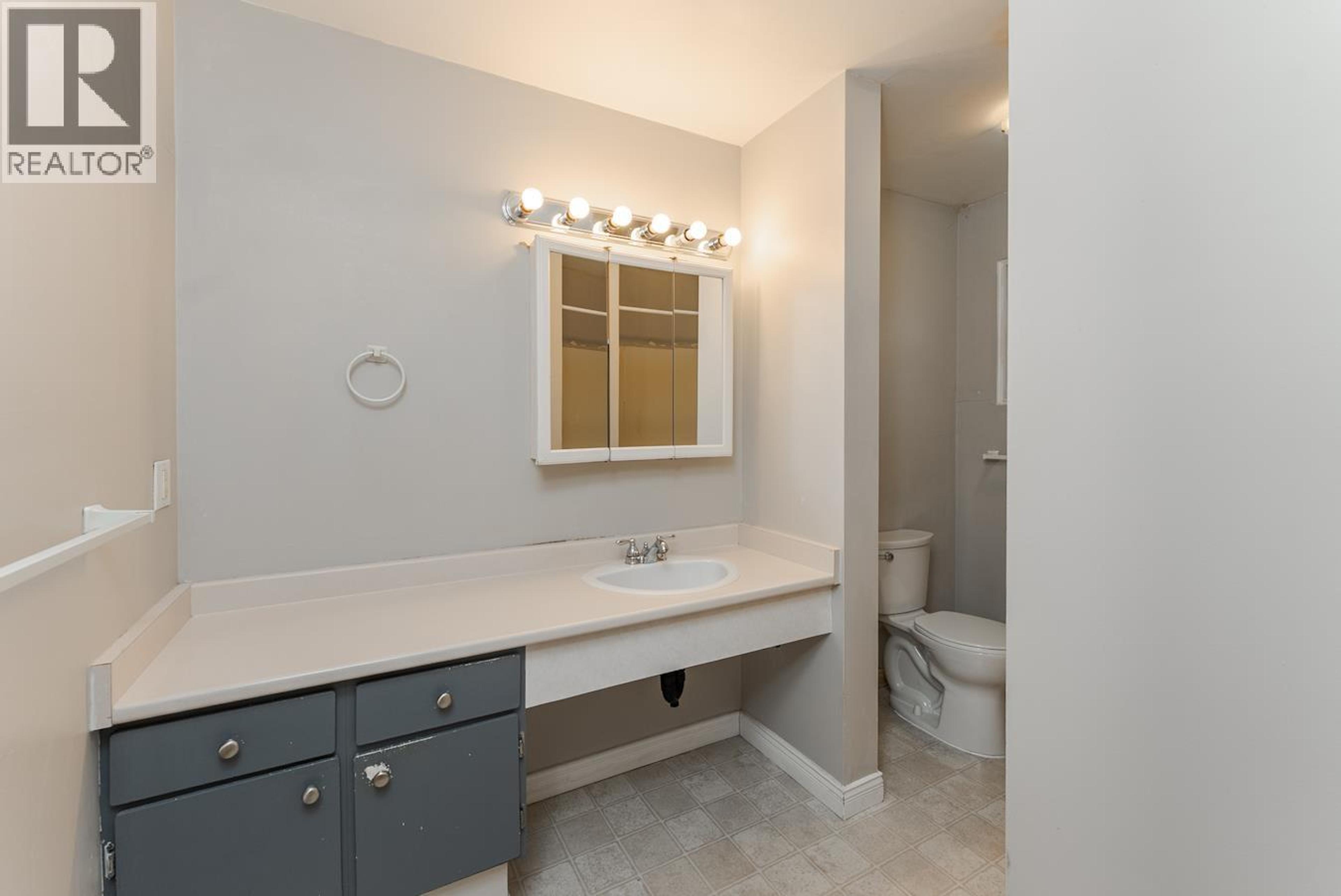 #109 4045 1ST AVENUE - 20