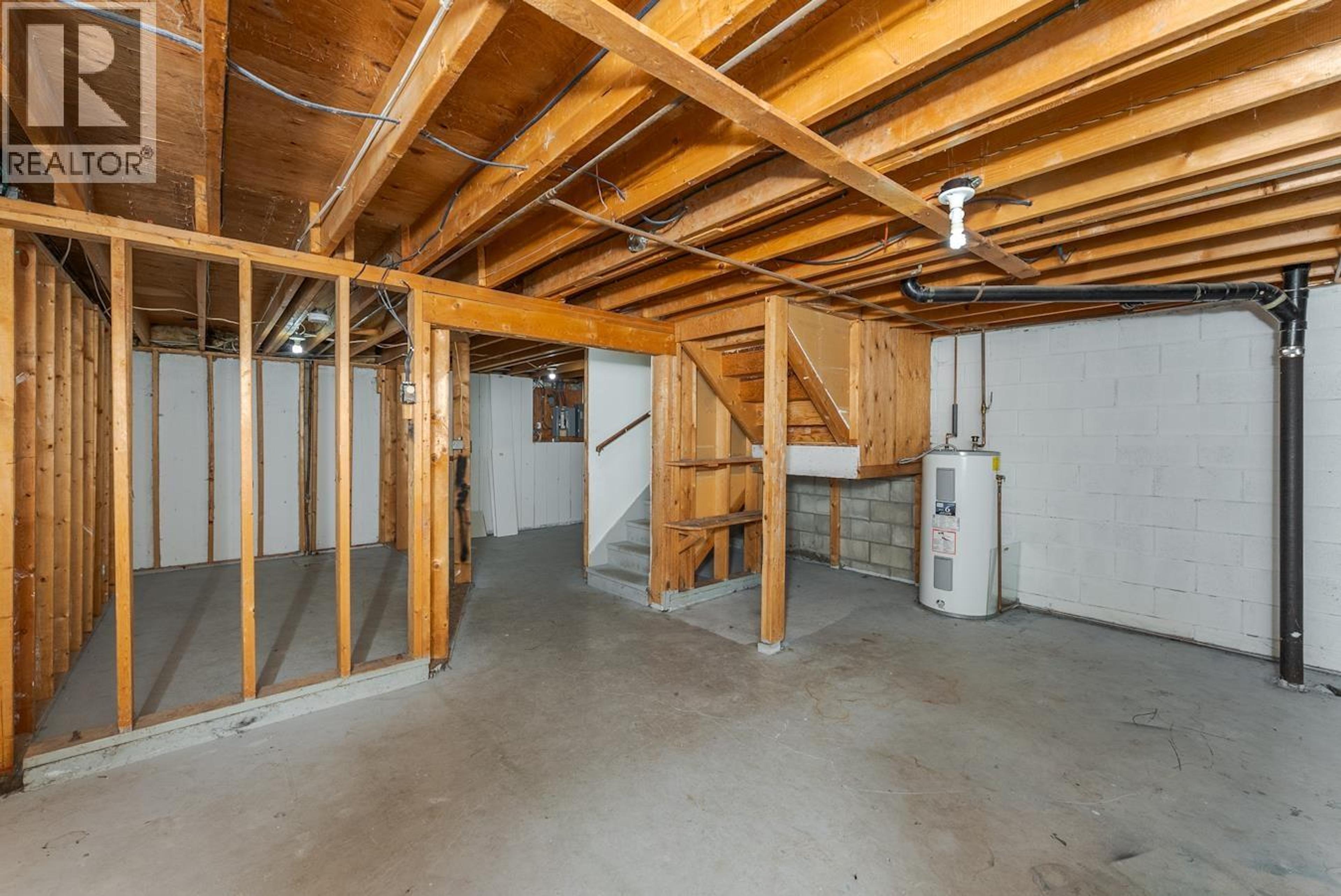 #109 4045 1ST AVENUE - 26