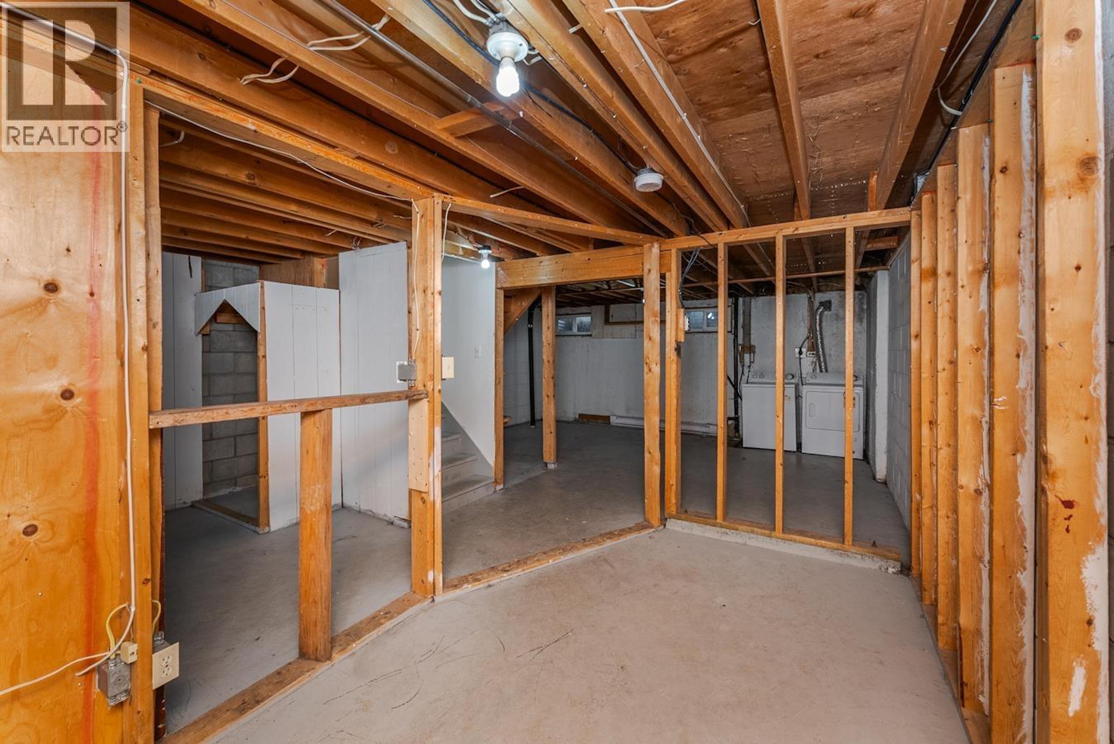 #109 4045 1ST AVENUE - 29