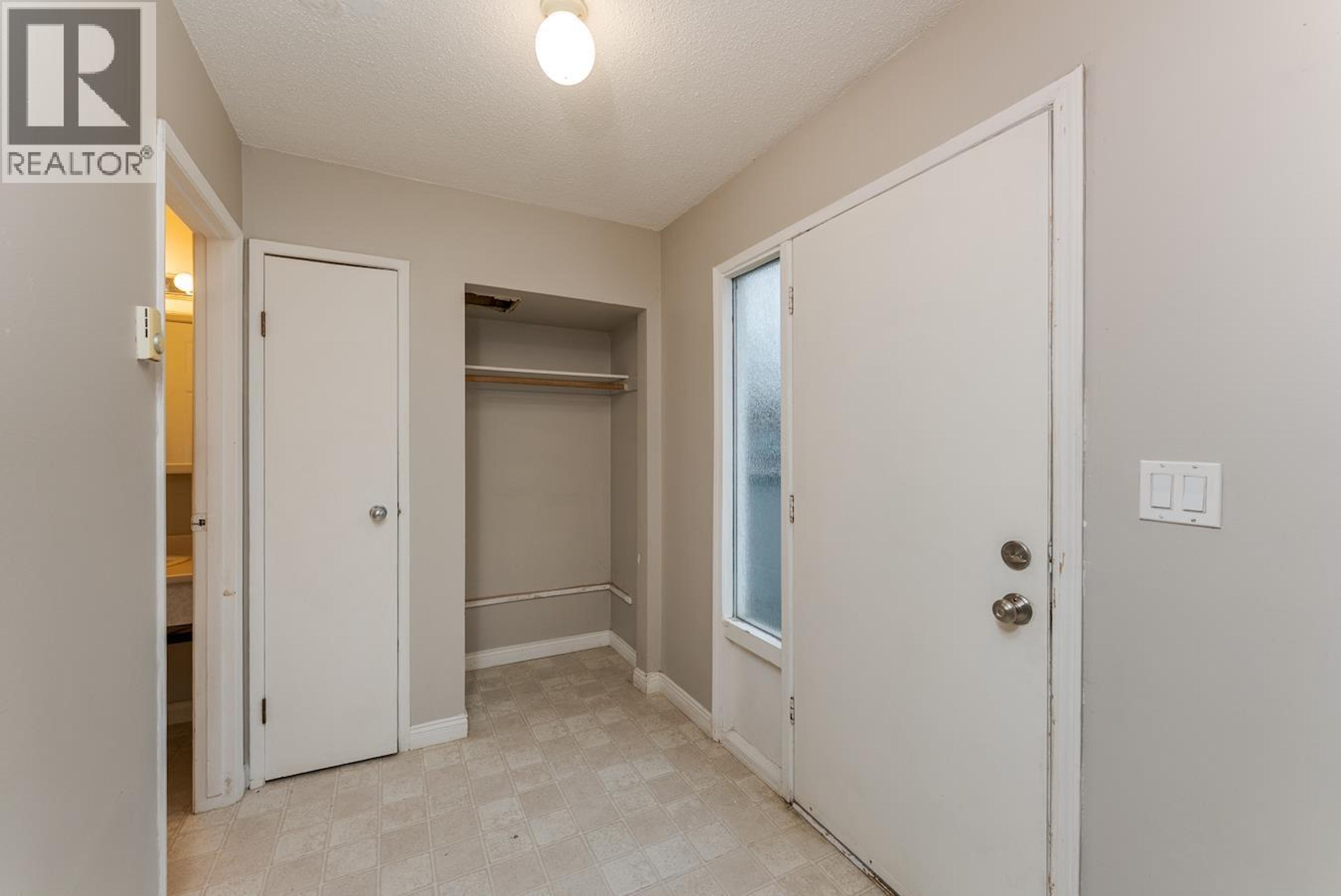 #109 4045 1ST AVENUE - 6