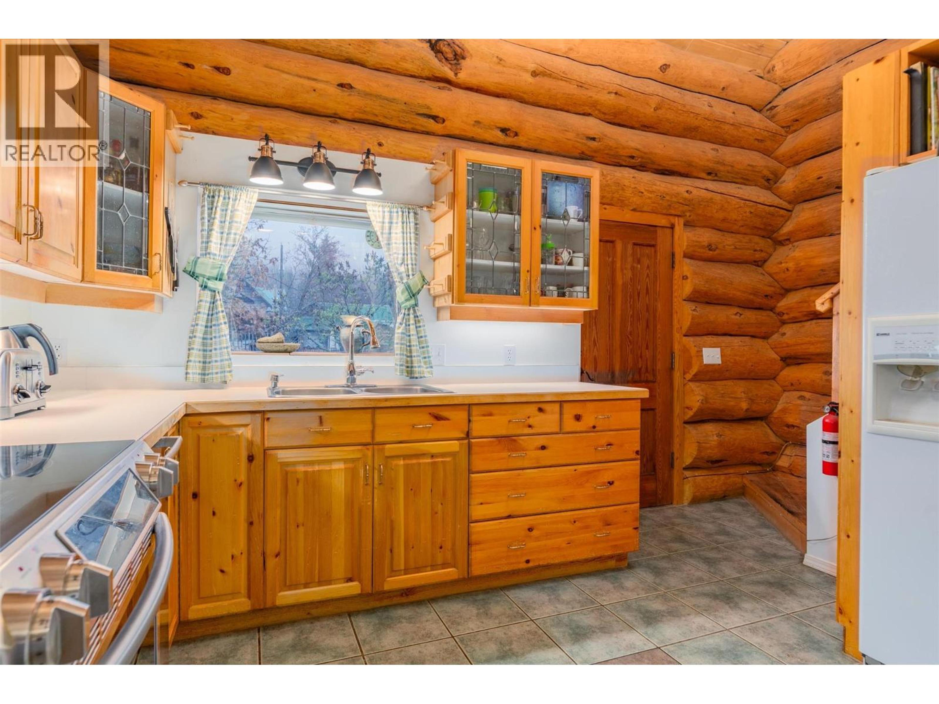 2266 FIFTH AVENUE - 5