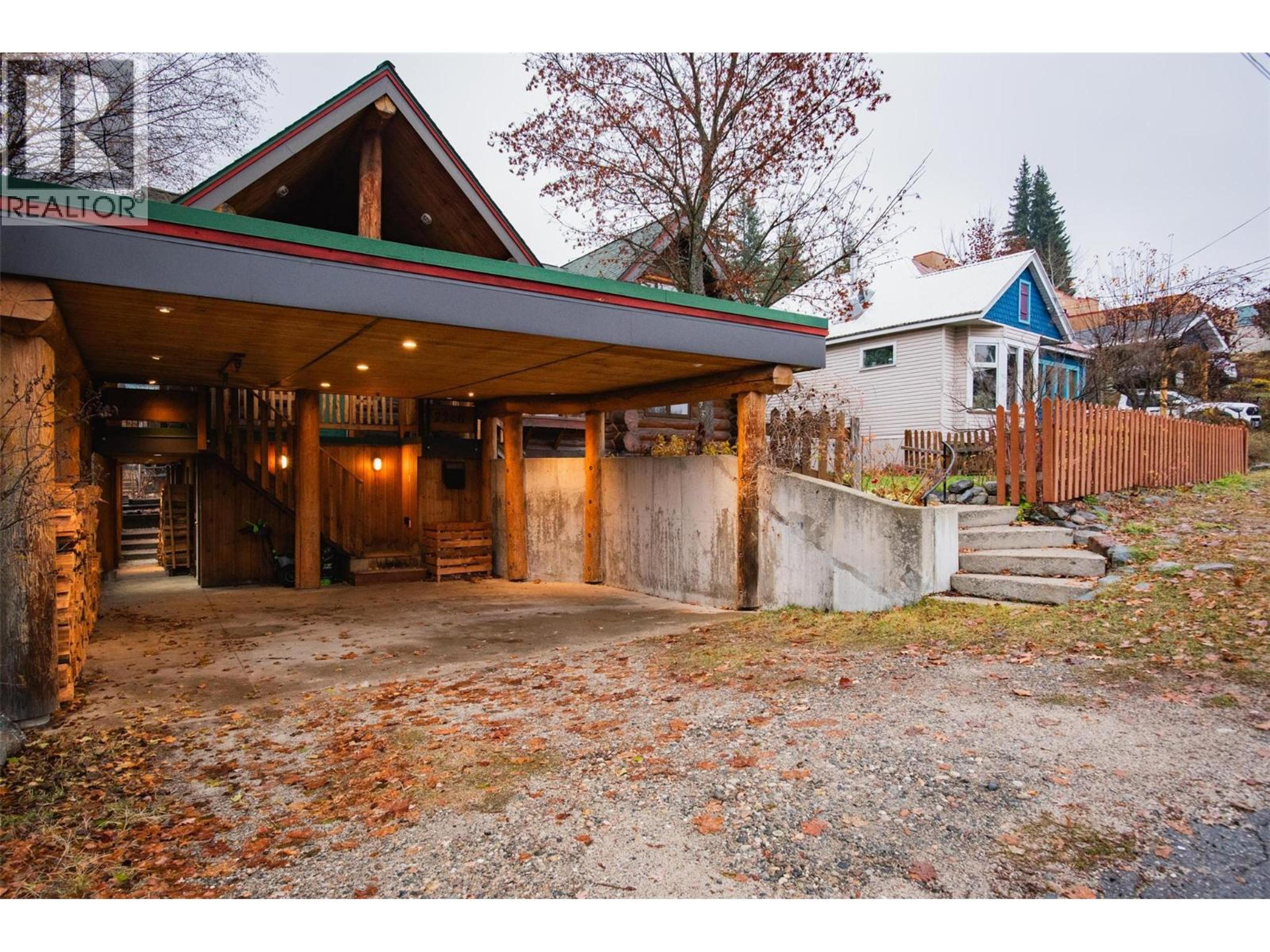 2266 FIFTH AVENUE - 52