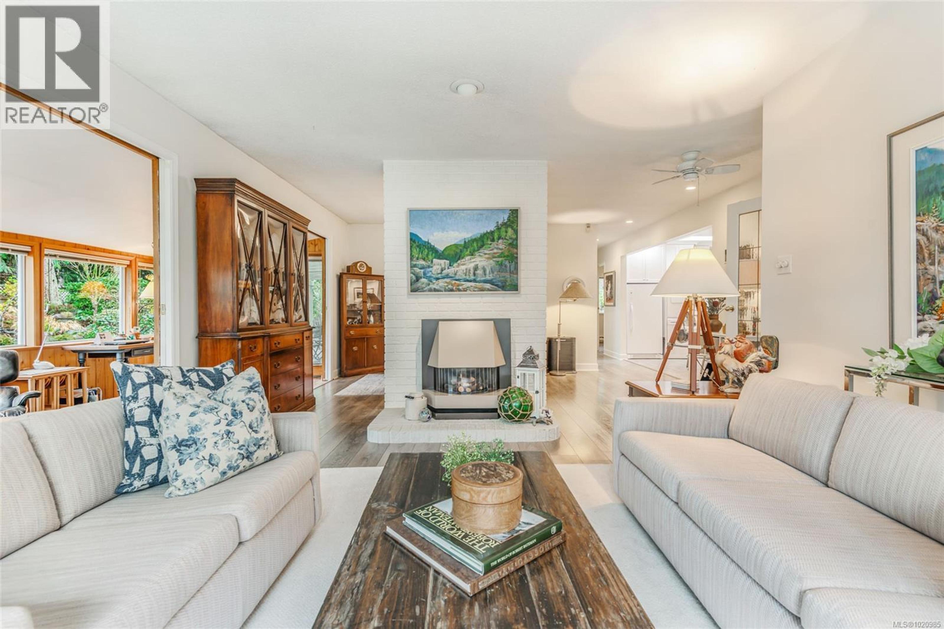 637 PINE ST - Image 2