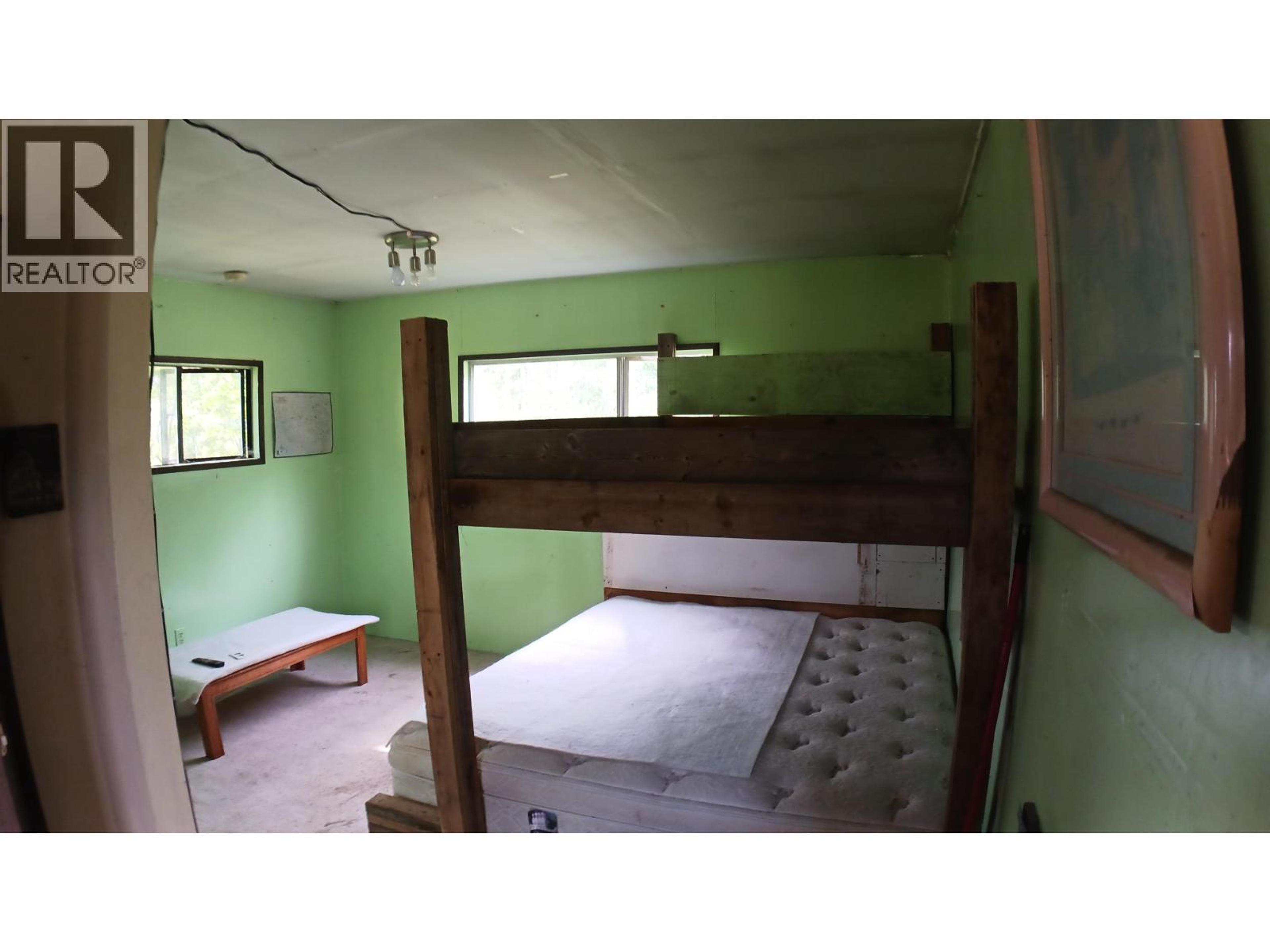 6515 THORLEY ROAD - 19