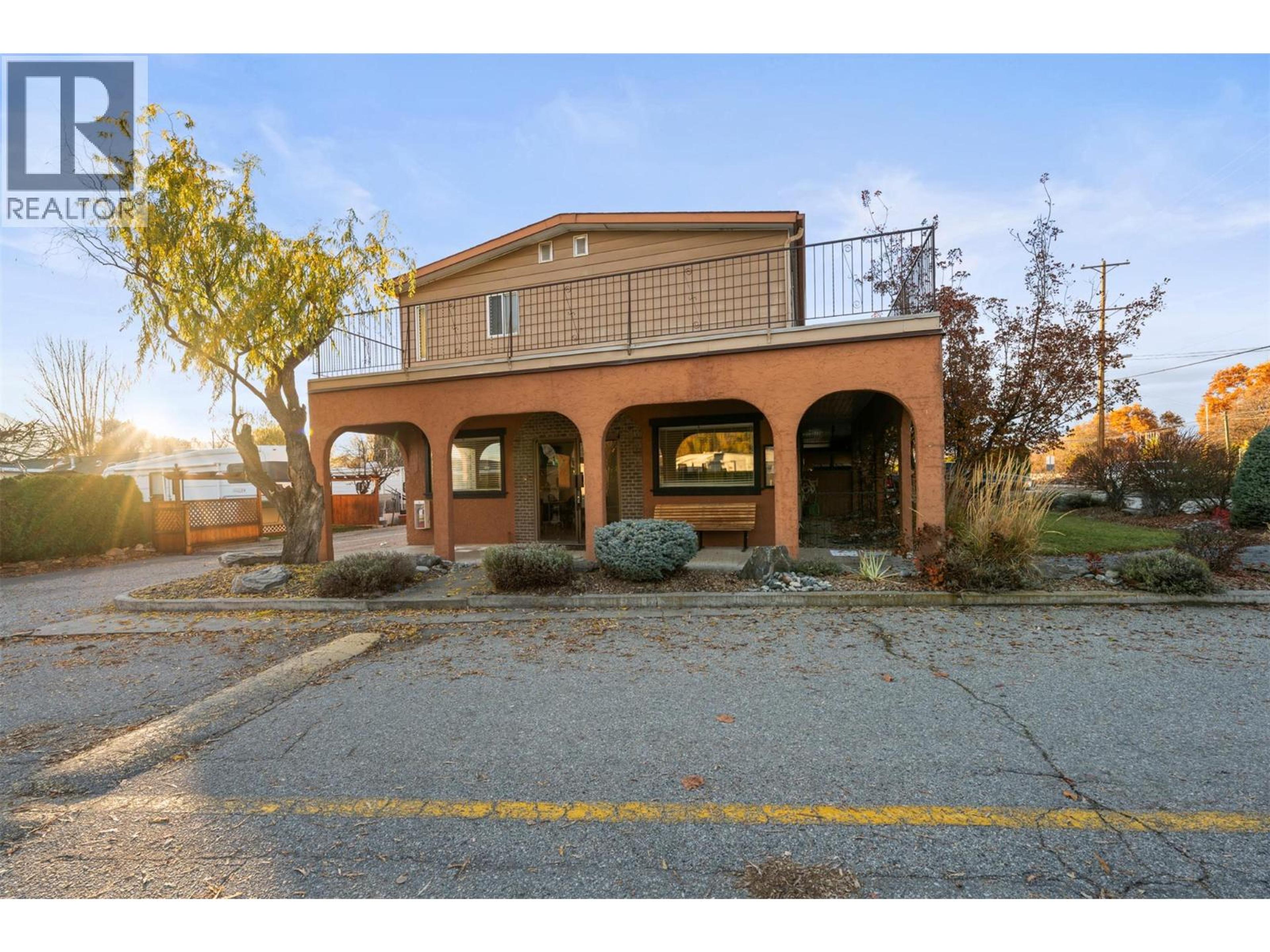 #57 5901 MAIN STREET - 23