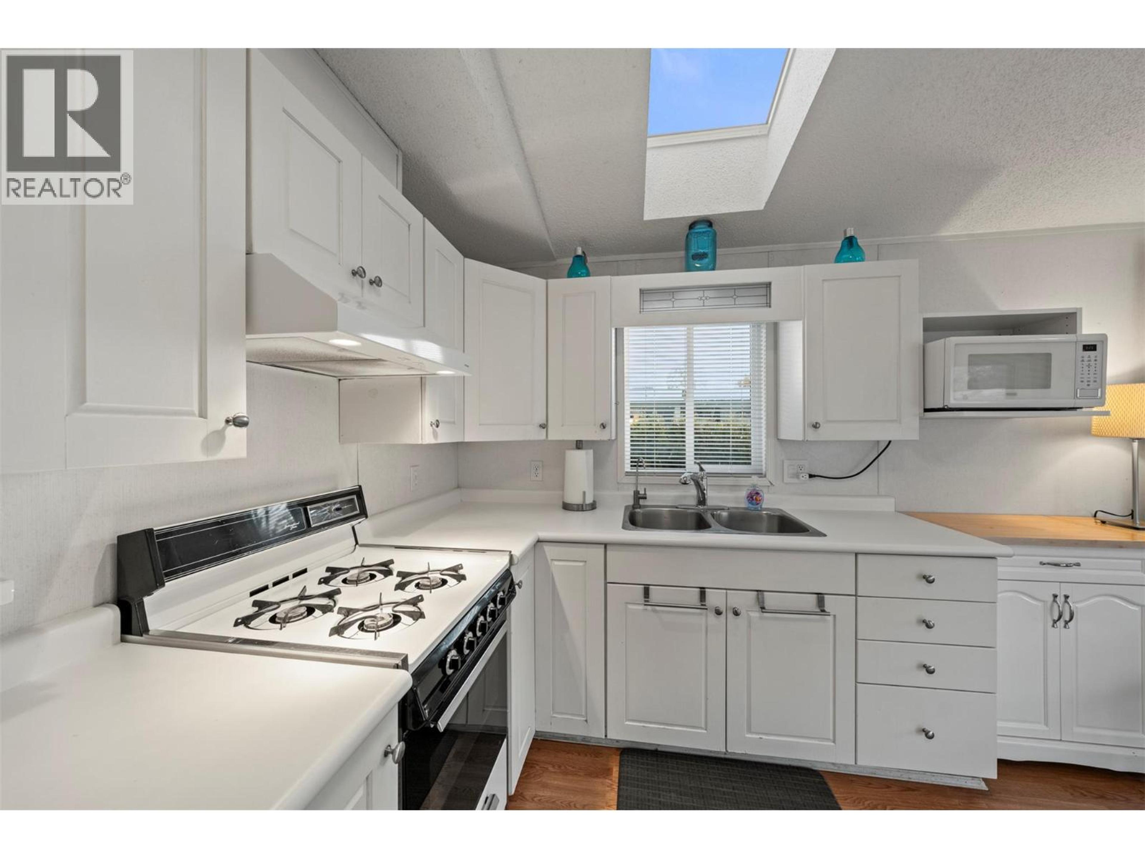 #57 5901 MAIN STREET - 8