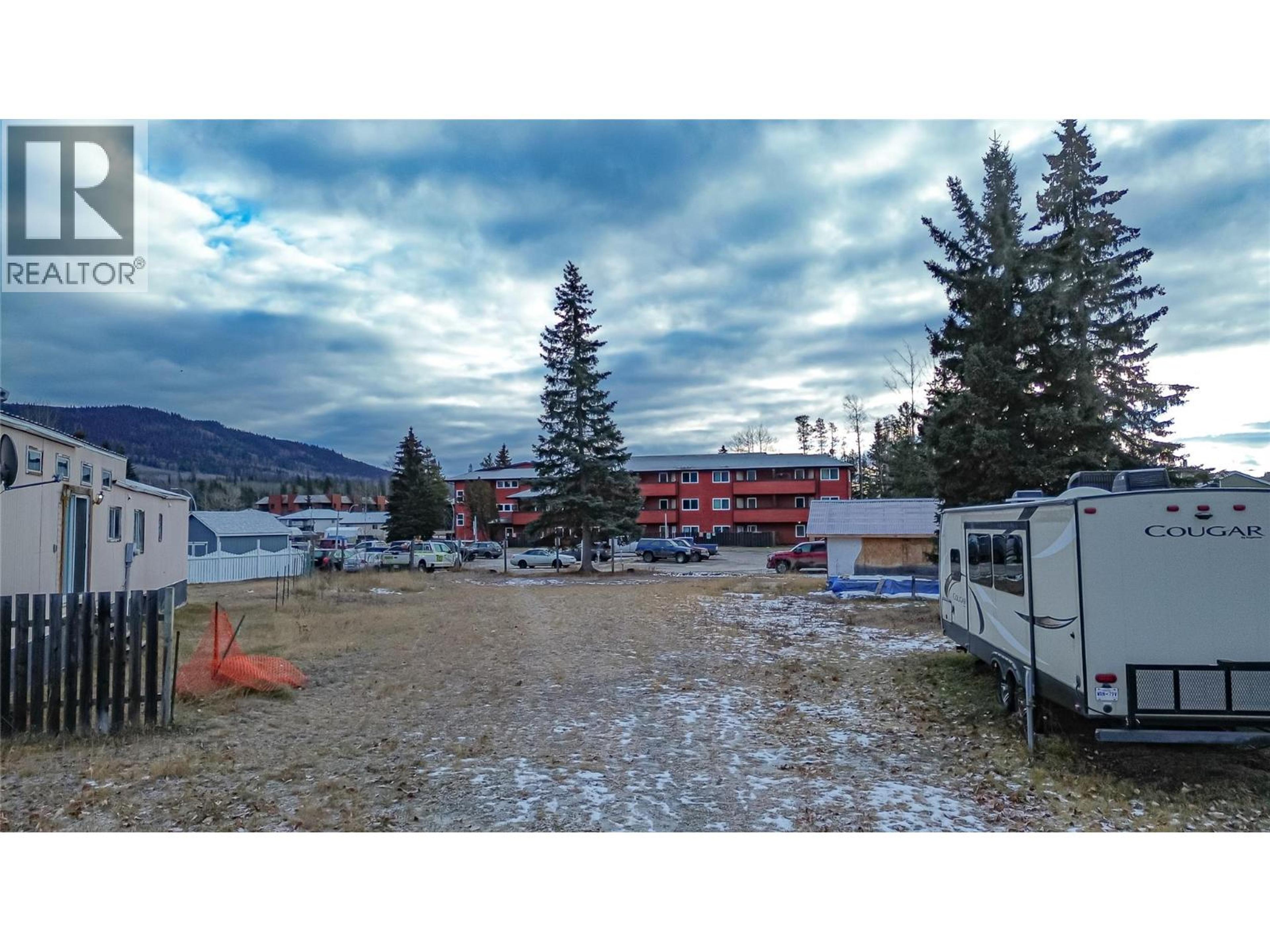 32 ASPEN PLACE - Image 3