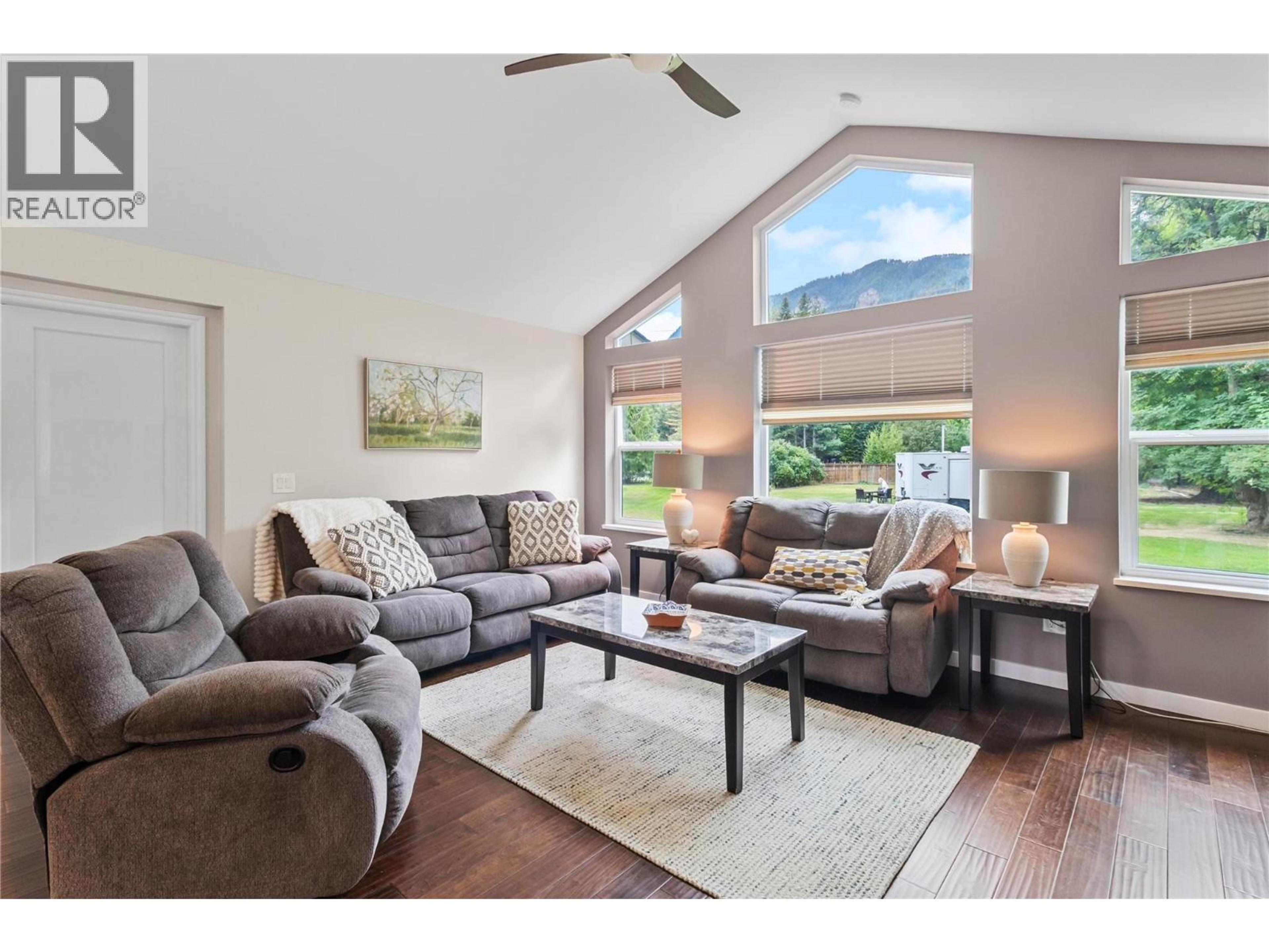 421 HILLIER ROAD - 20