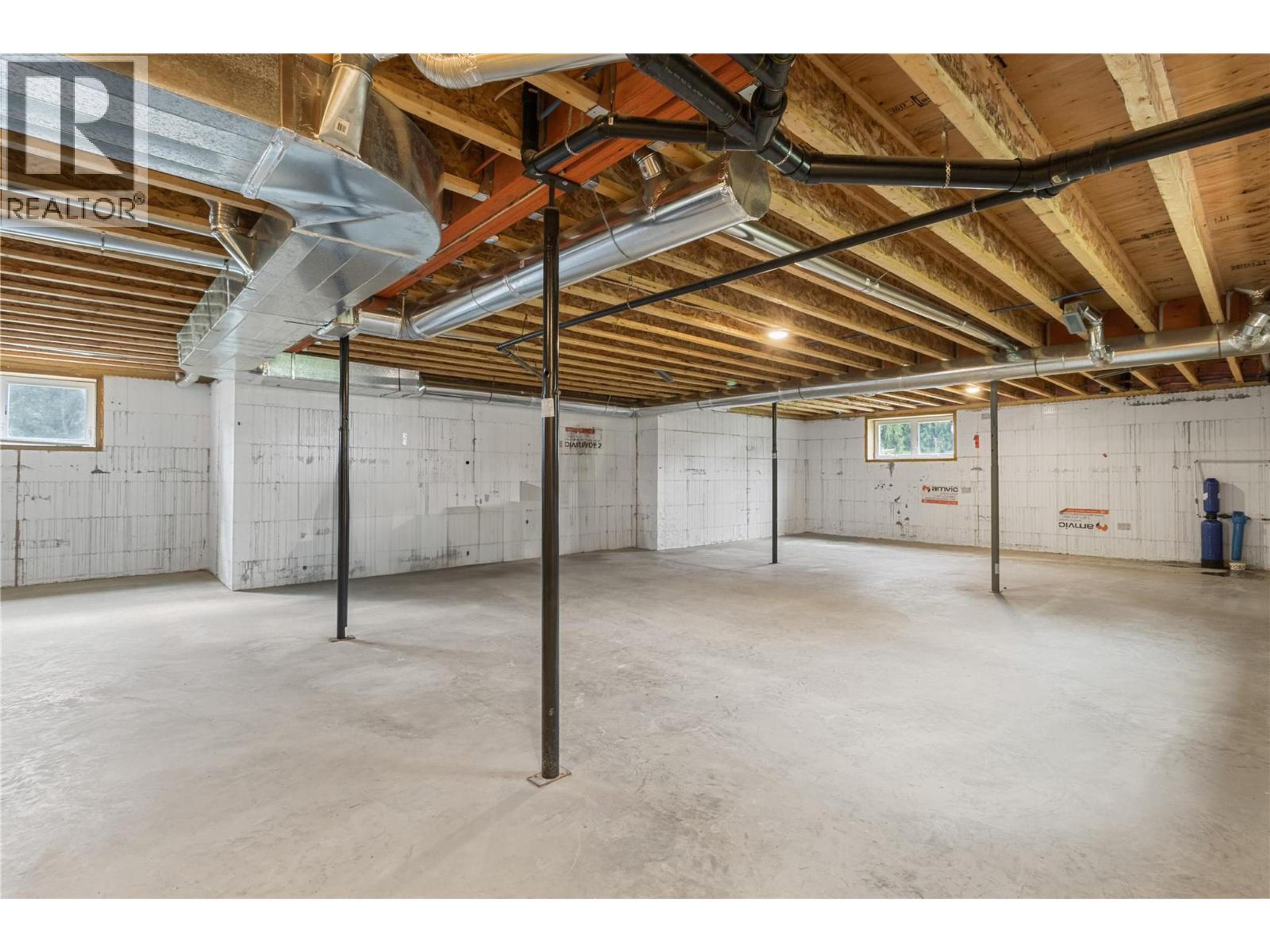 421 HILLIER ROAD - 34