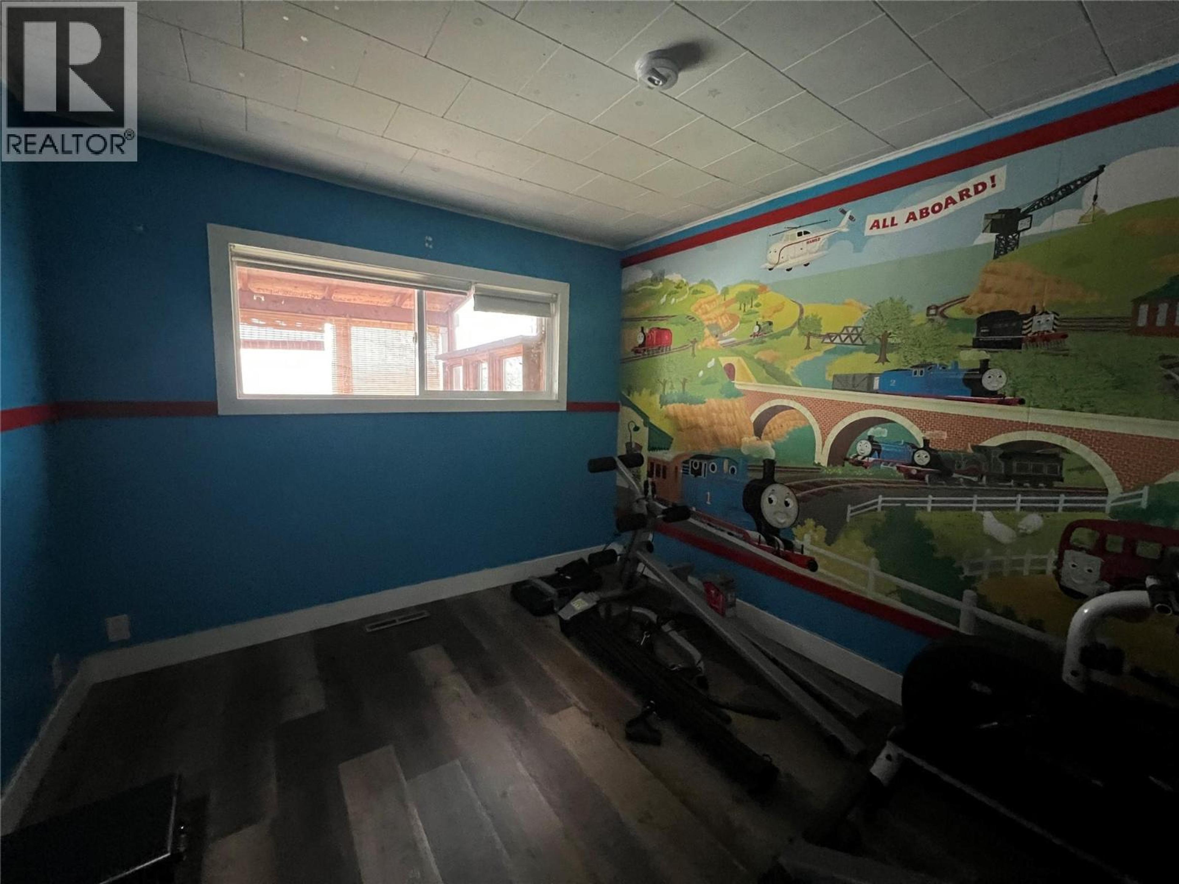 5007 47 AVENUE - Image 12