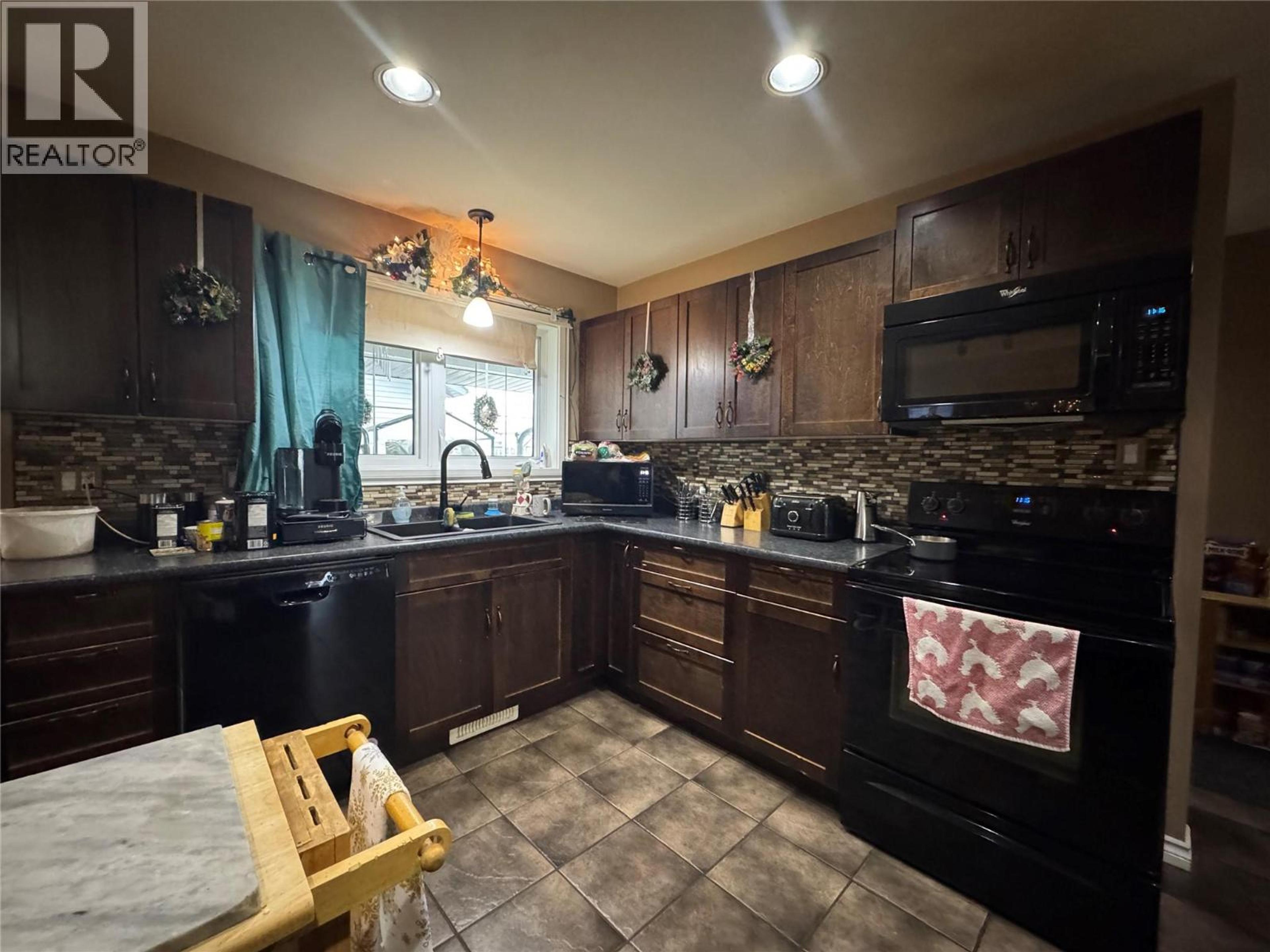 1837 109 AVENUE - Image 2