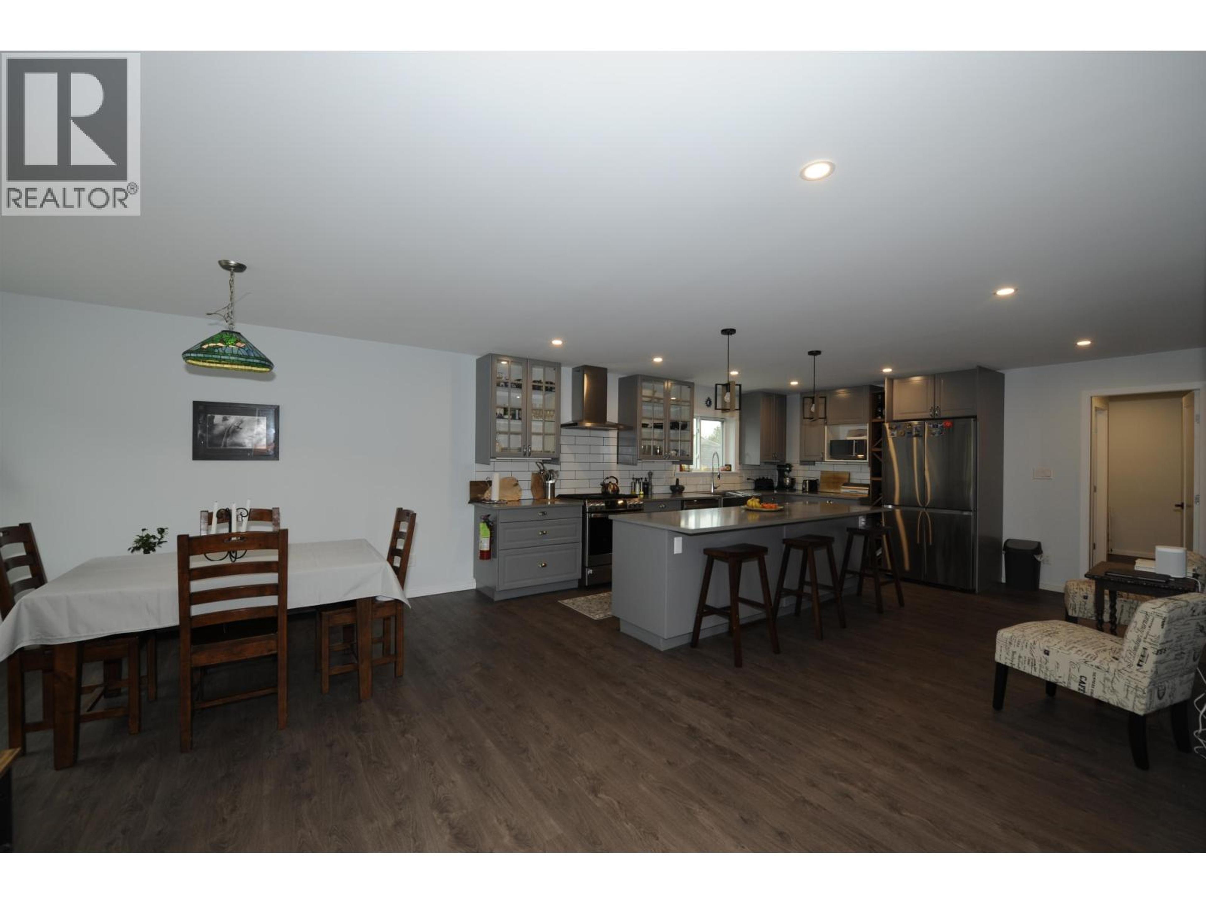 3407 KALUM STREET - 9