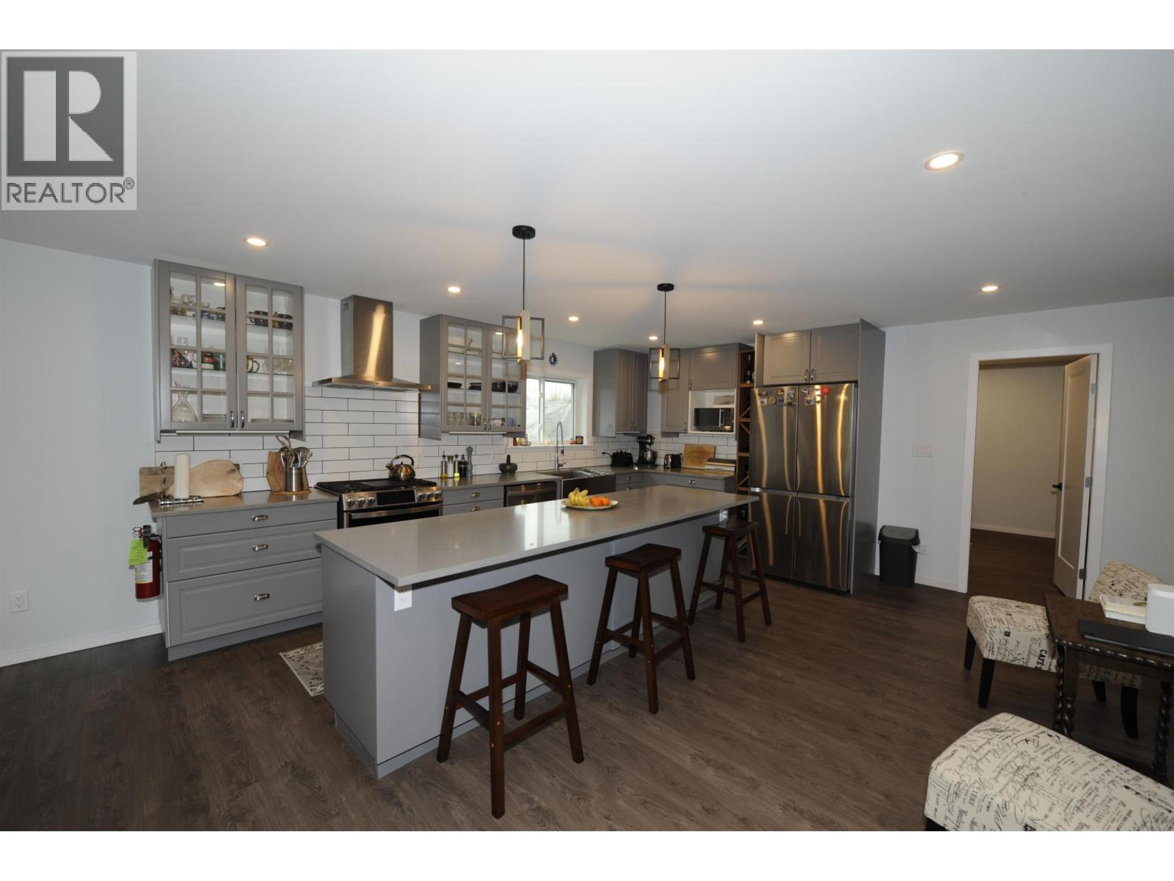 3407 KALUM STREET - 10